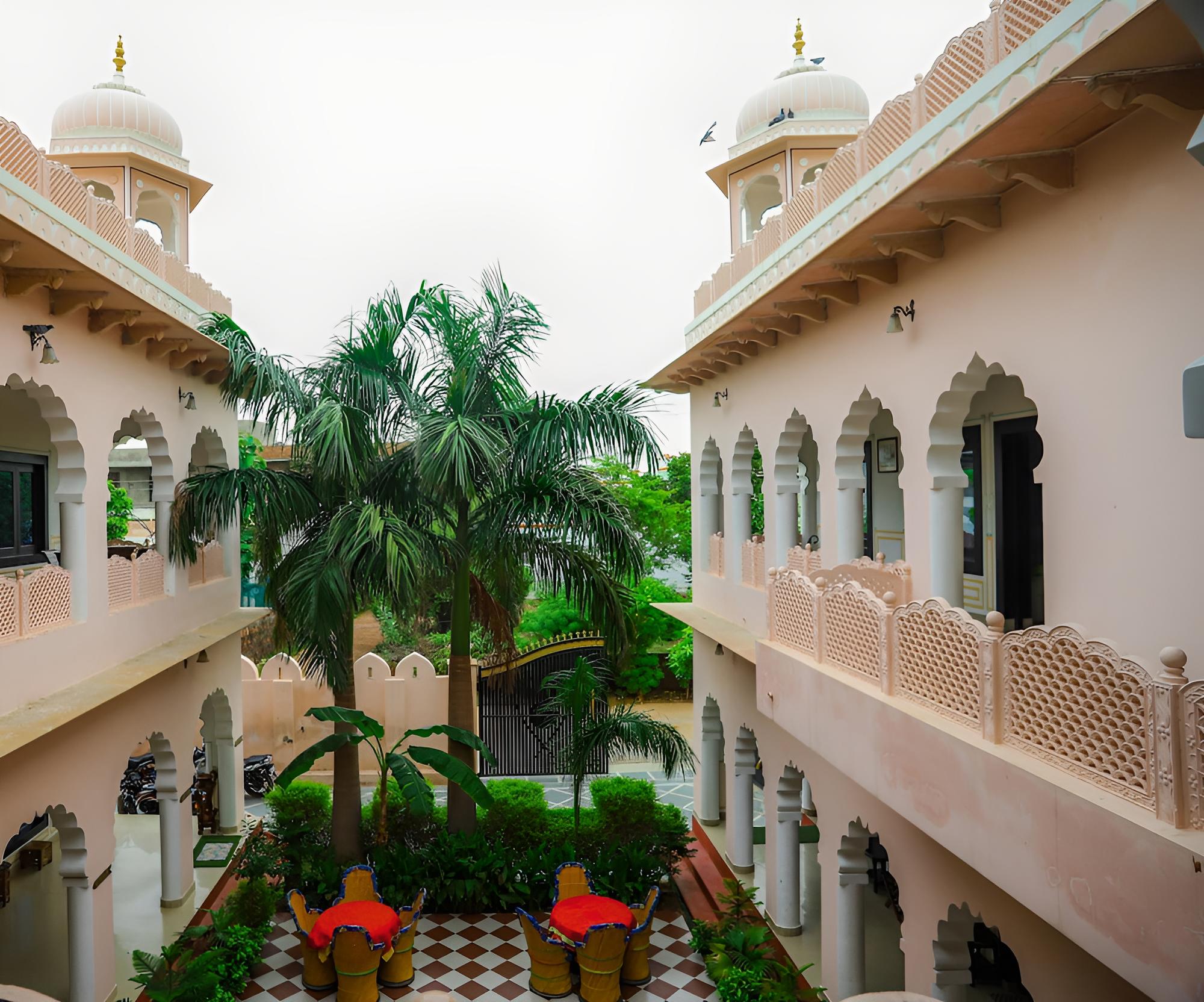 Hotel Kiran Vila Palace view 4