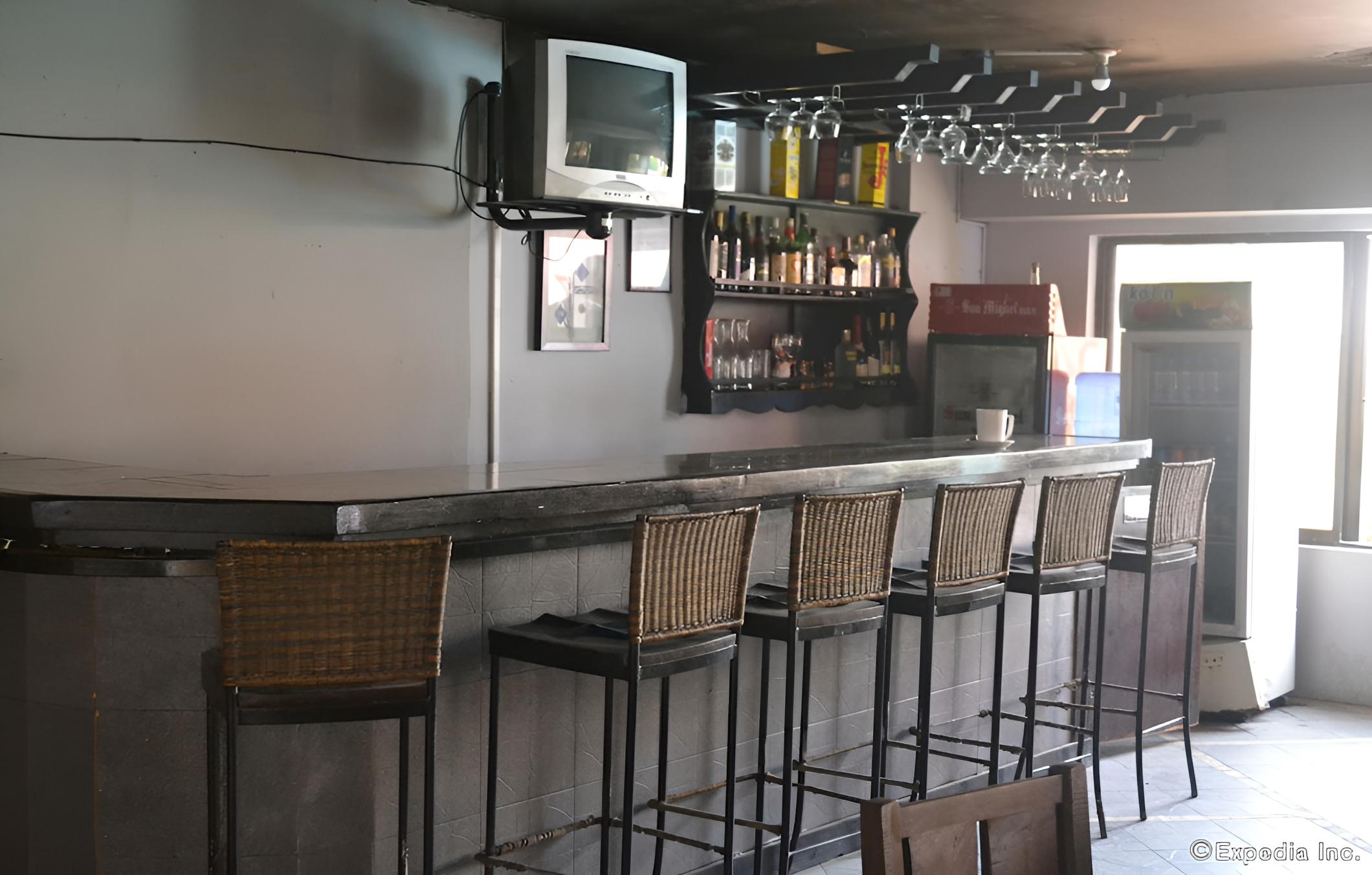 bar