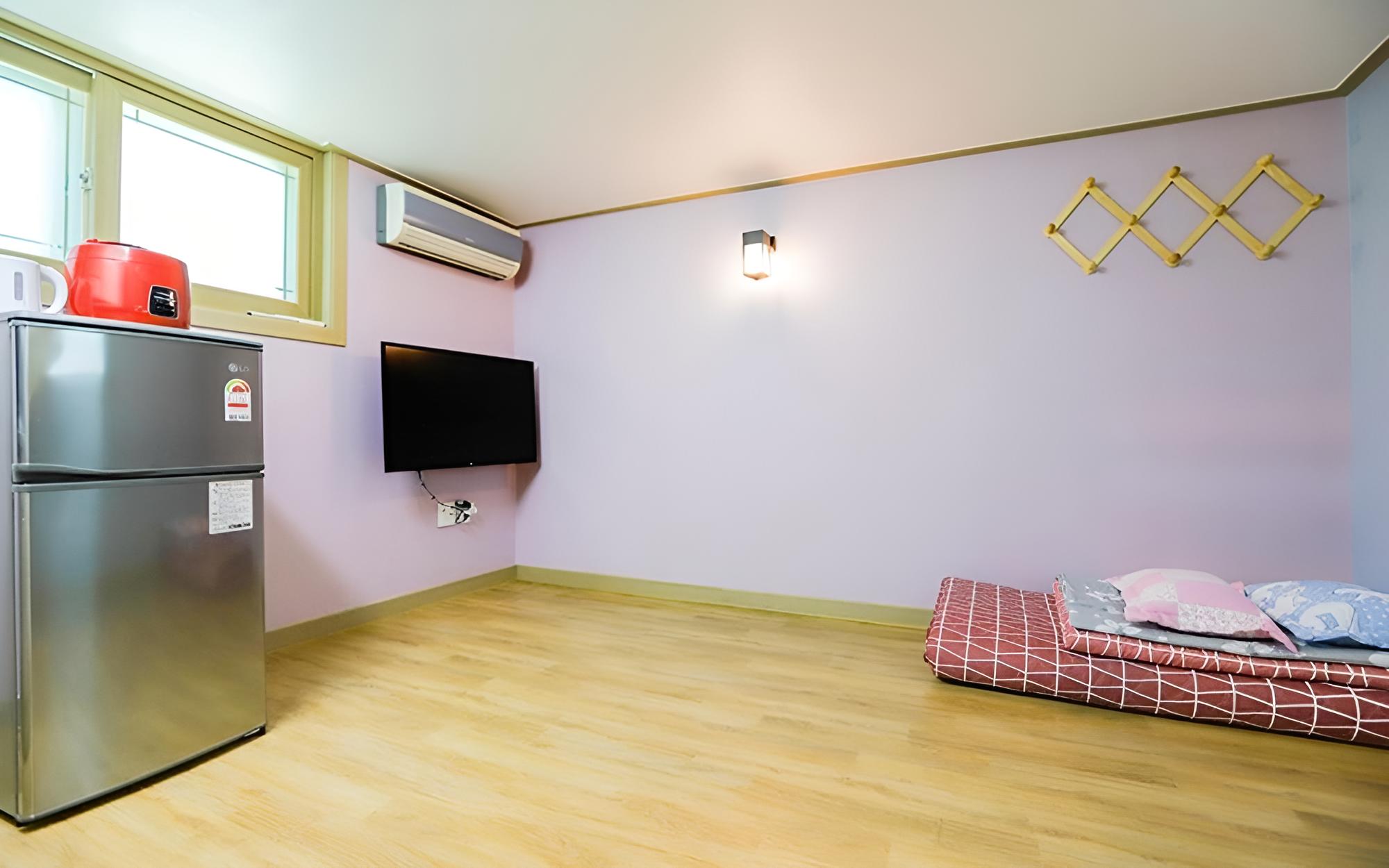 Taean Solbat Pension