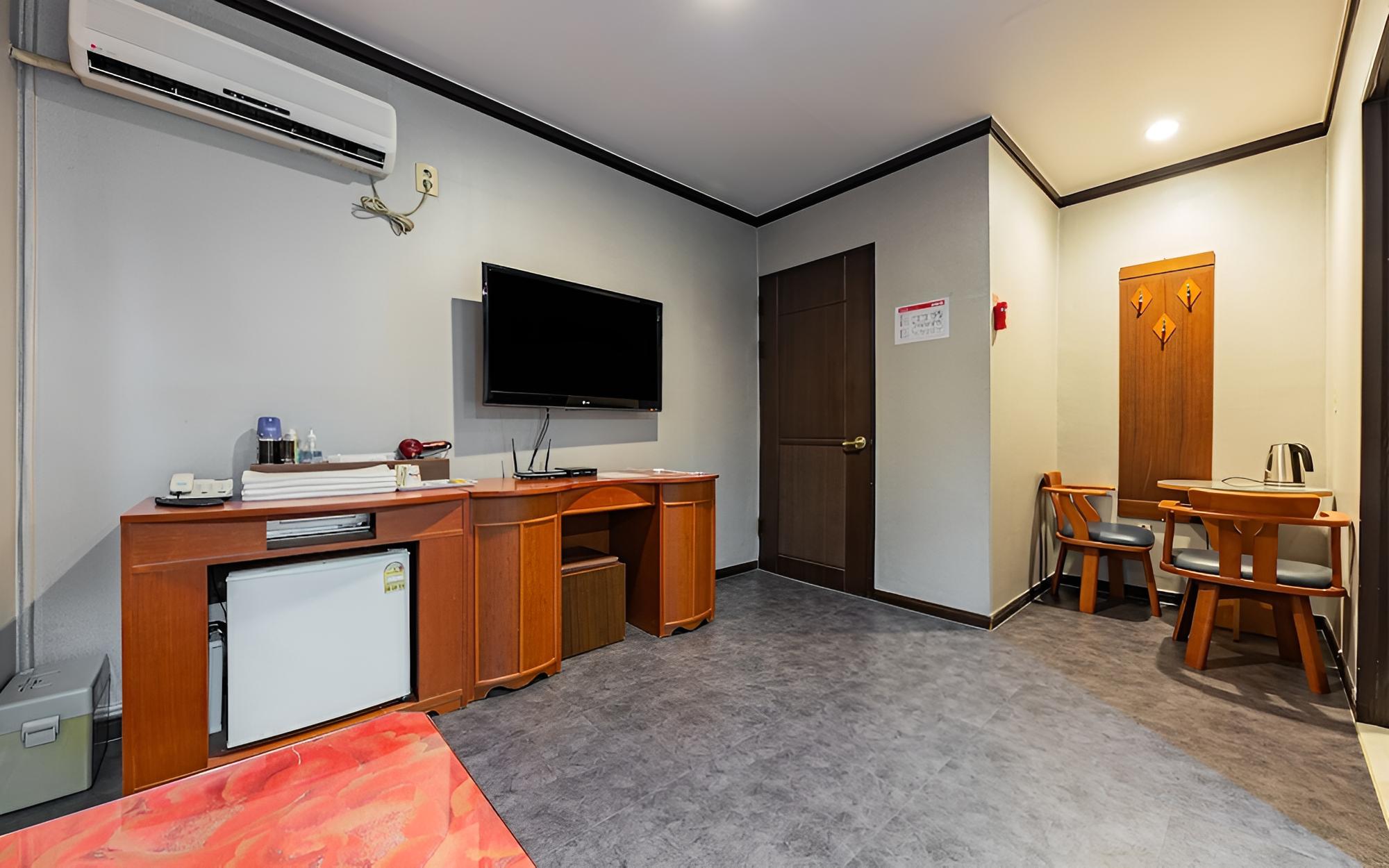 Gyeryong White Hotel