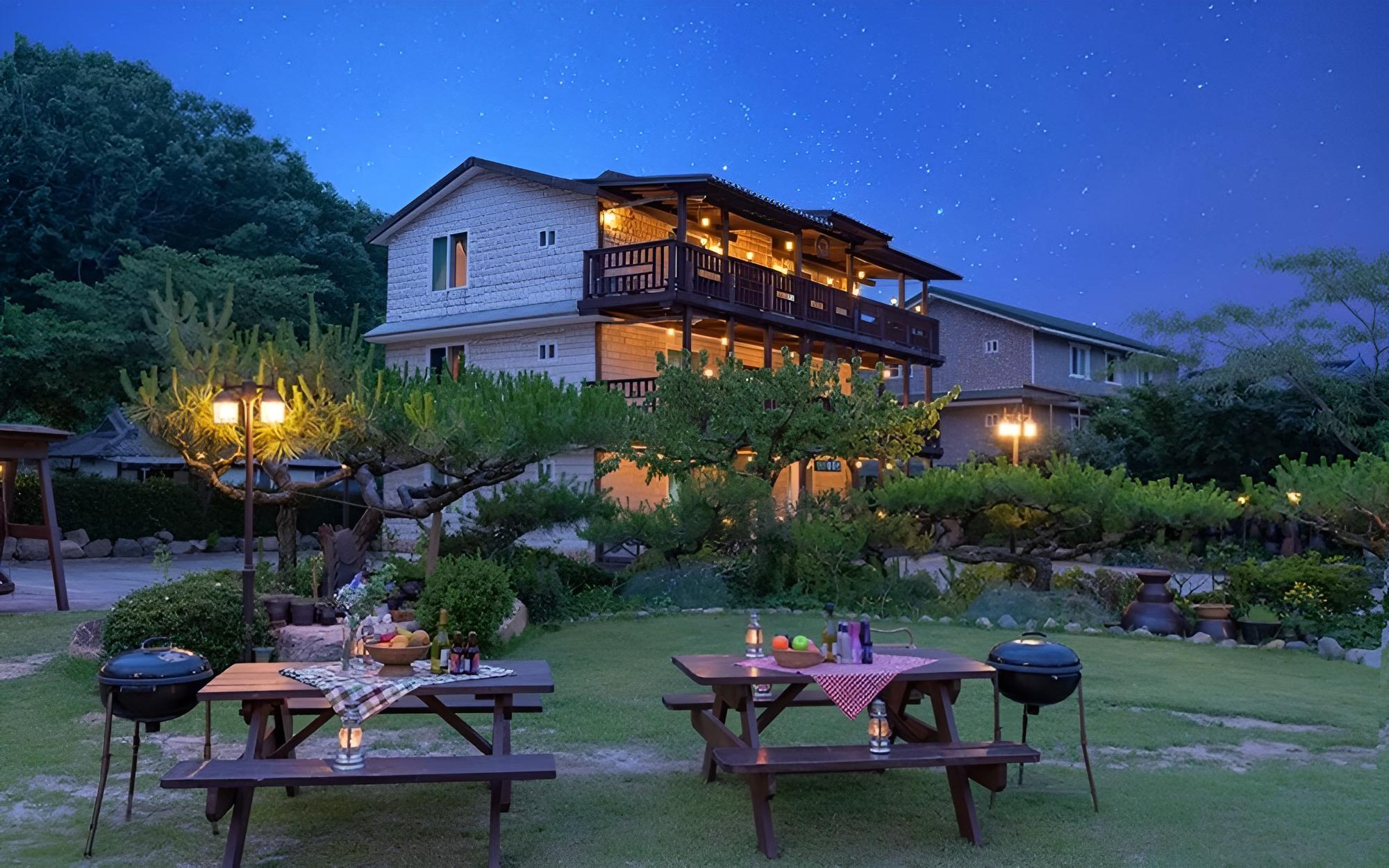 Gyeongju Bonjour Pension