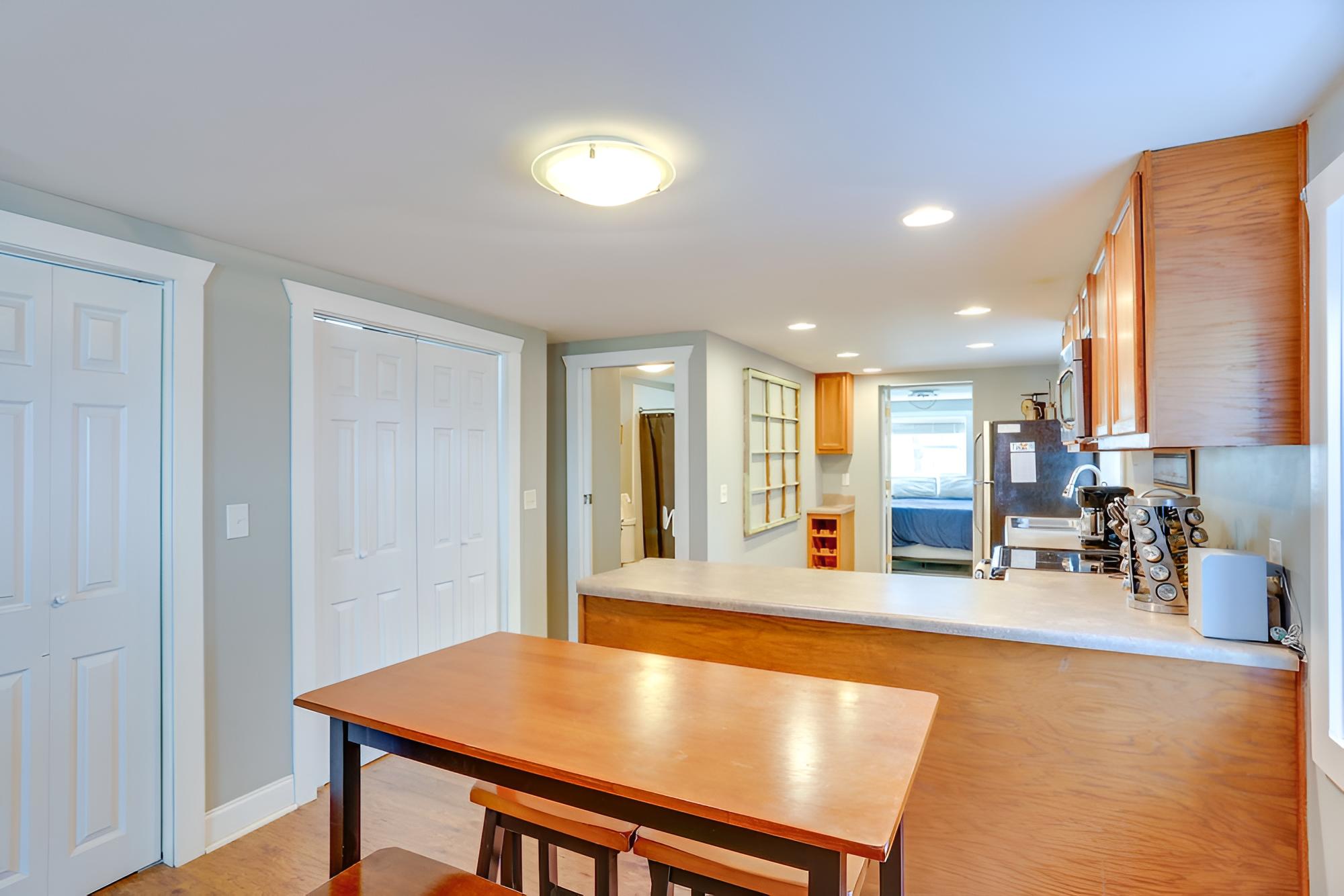 Northshore Duplex: 1 Mi to Downtown Chattanooga!