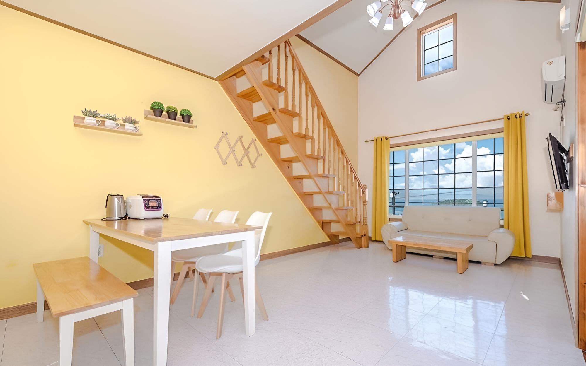 Yeosu Maison Blanche Pension view 2