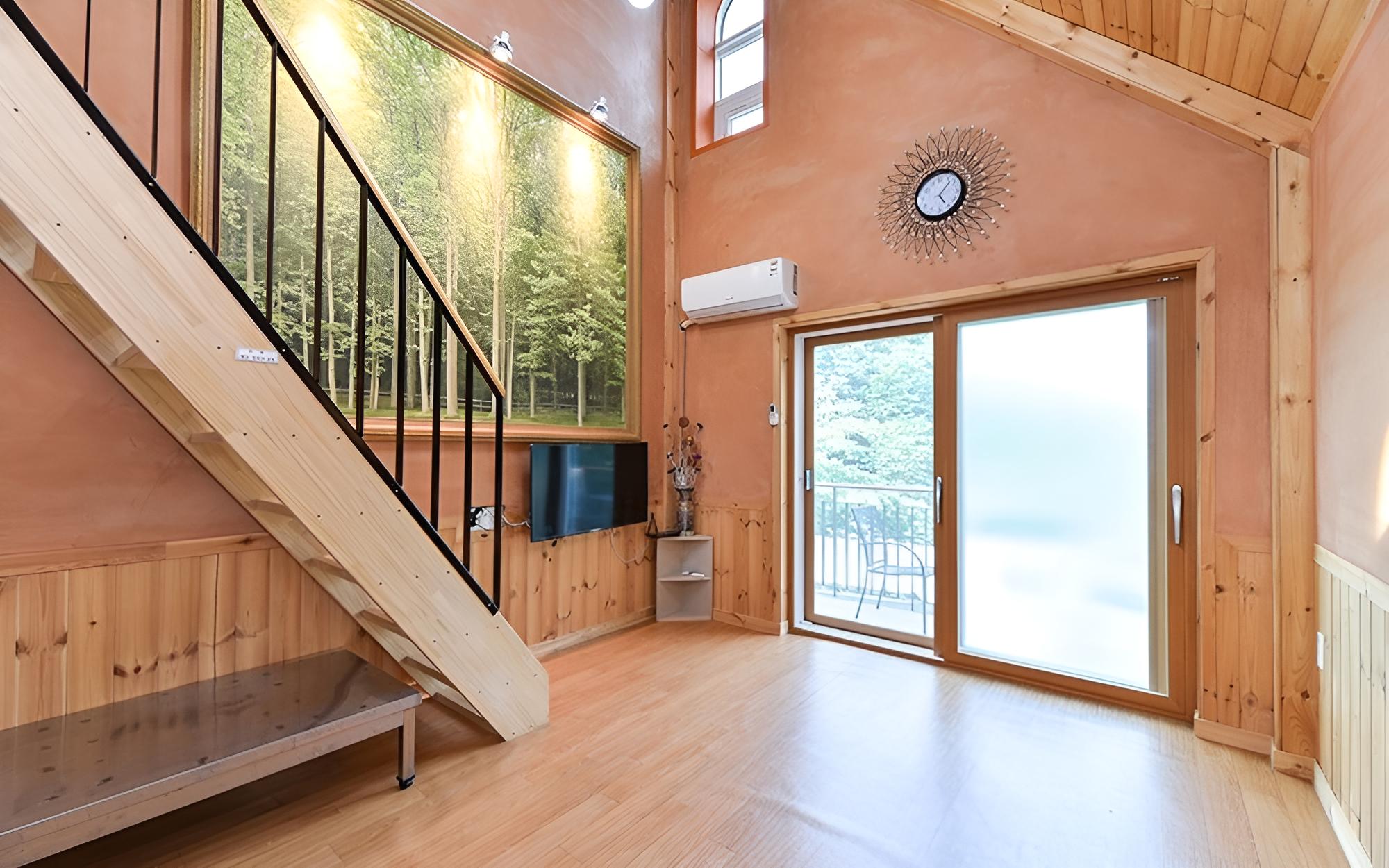 Gwangyang Banwolsanjang Pension view 2
