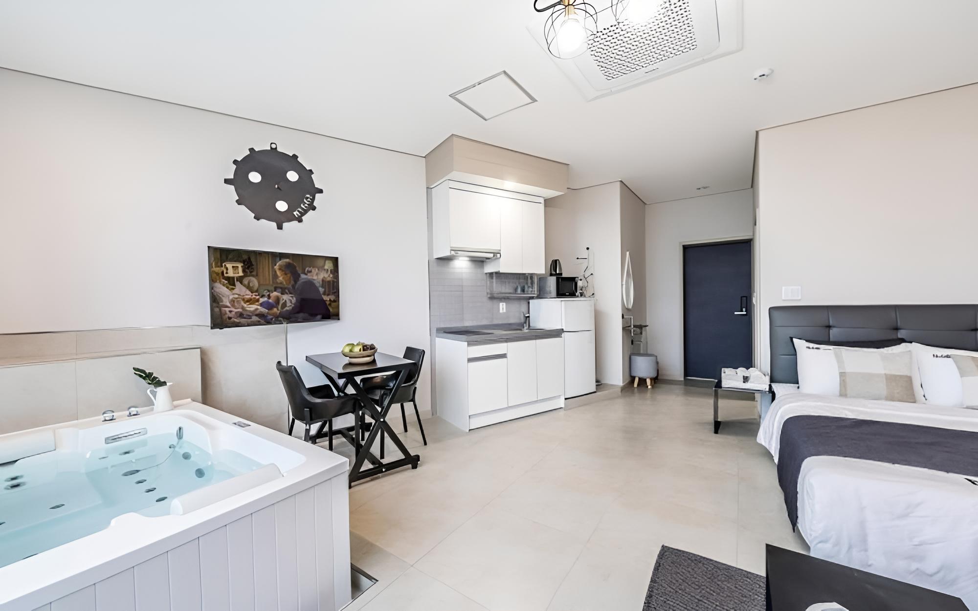 Gangneung Hygge Nobile Pension — photo 23