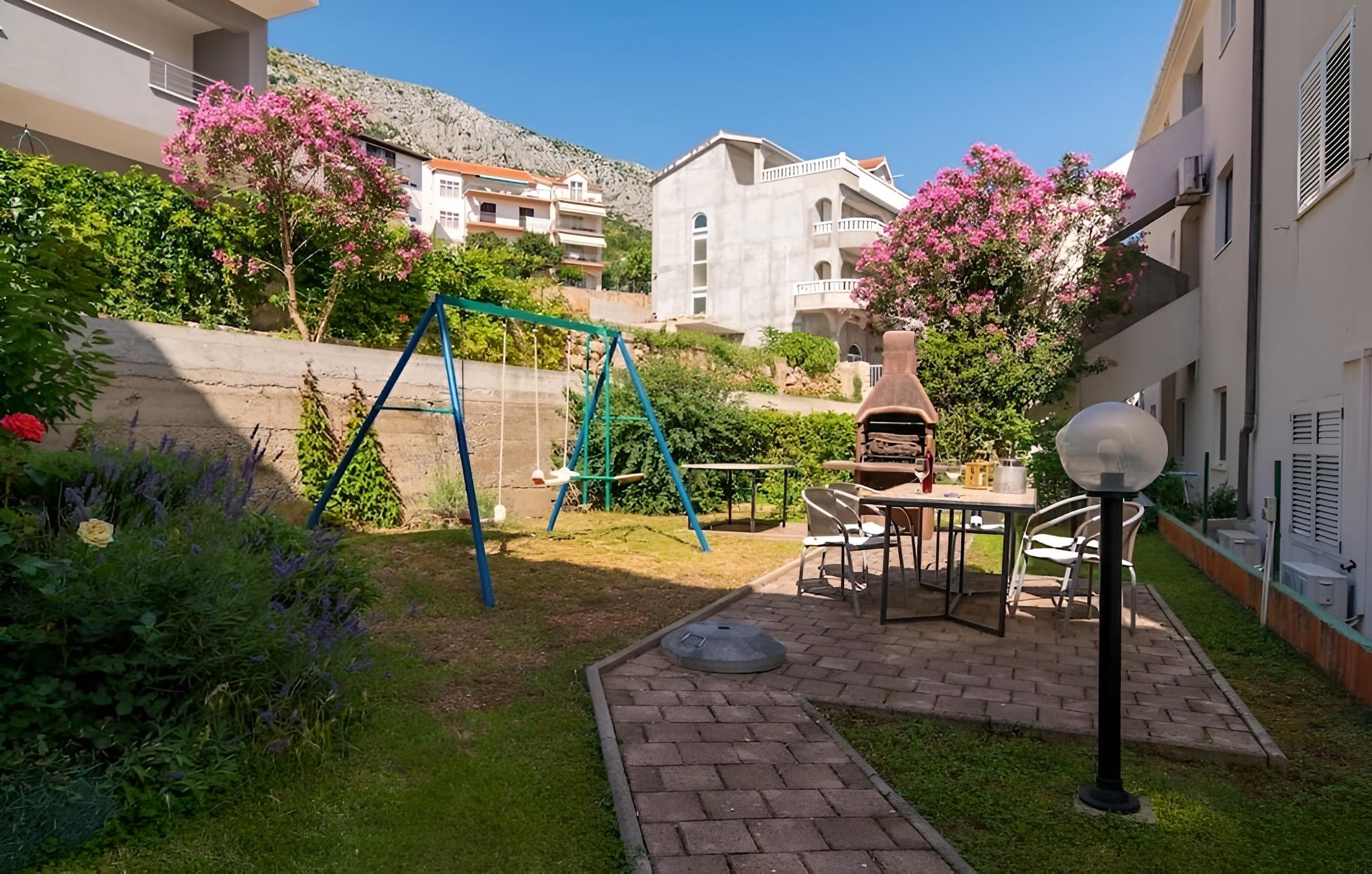 Divna - With Terrace - A4