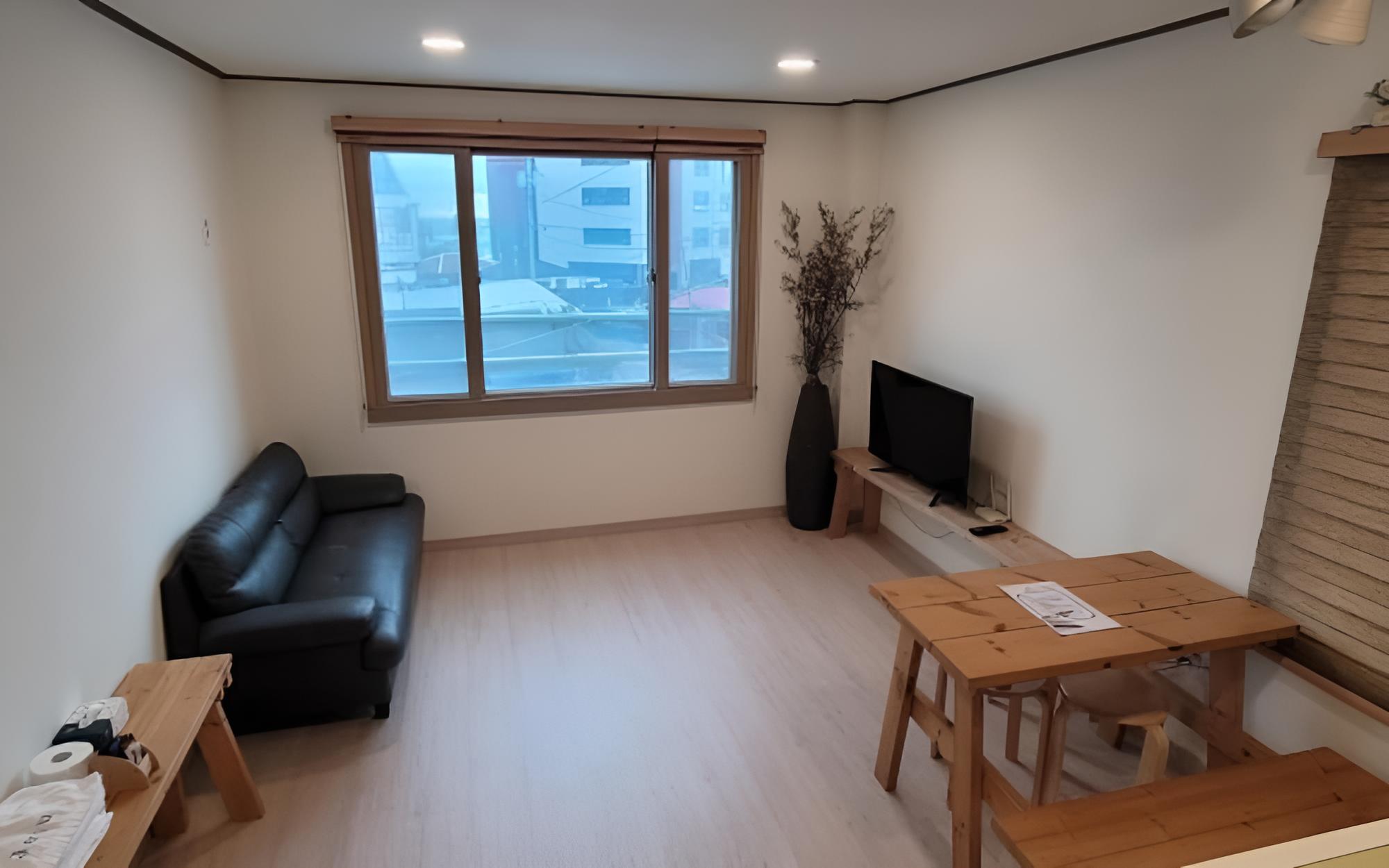 Jeju Rainbow House view 3