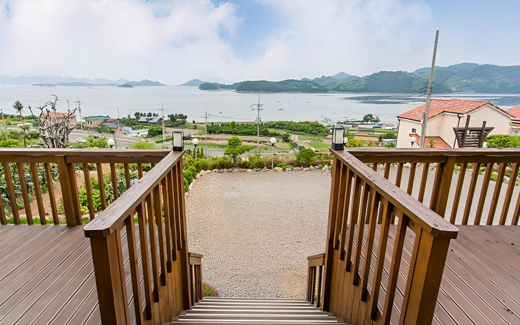 Namhae Landscape Pension