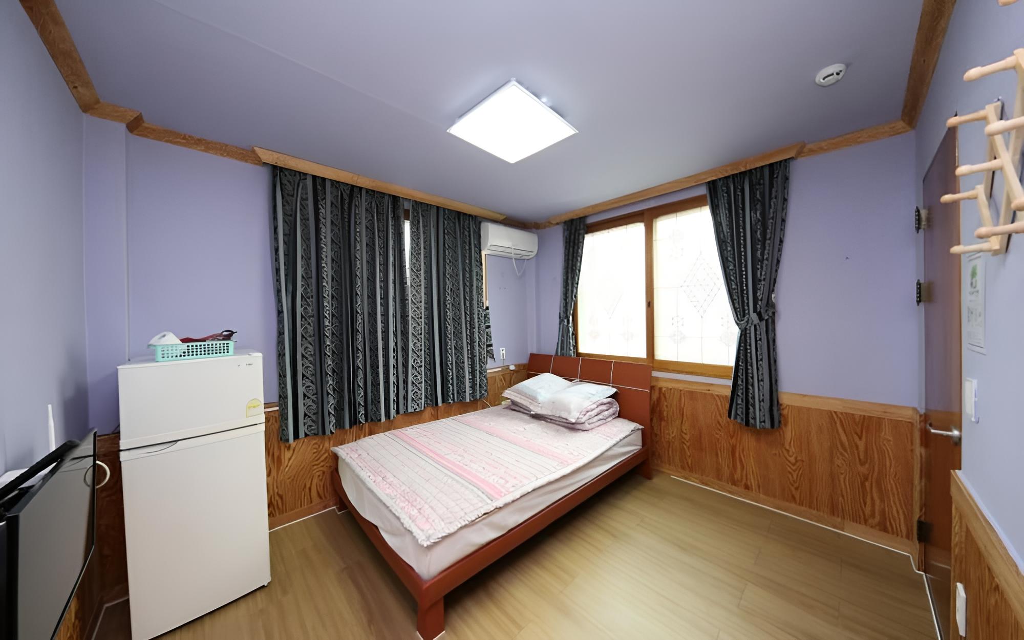 Boryeong Baekhyeon Pension view 3