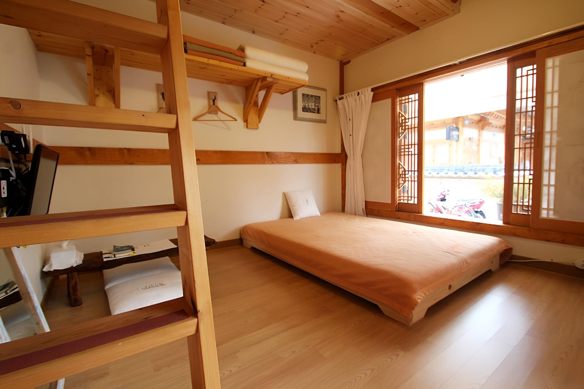 Jeonju Keun Judaengi Hanok Stay