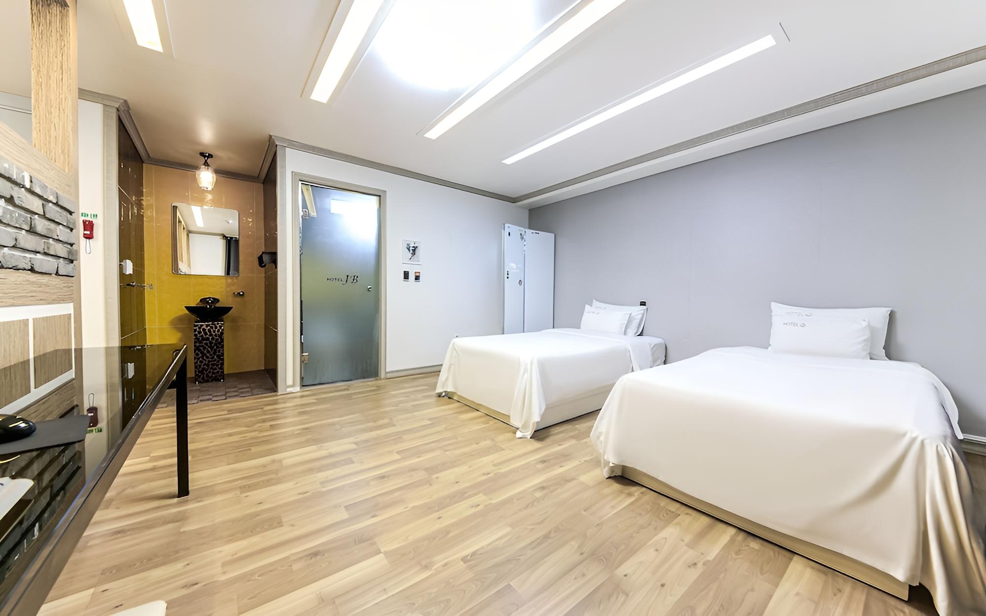 Iksan JB Hotel