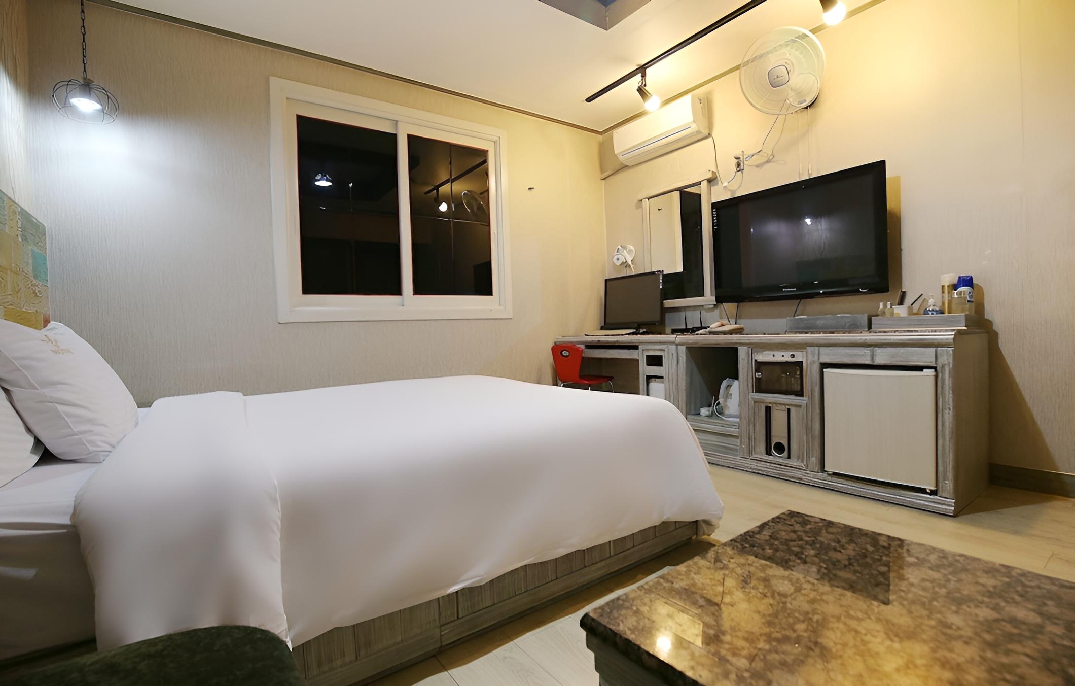 Photo 34