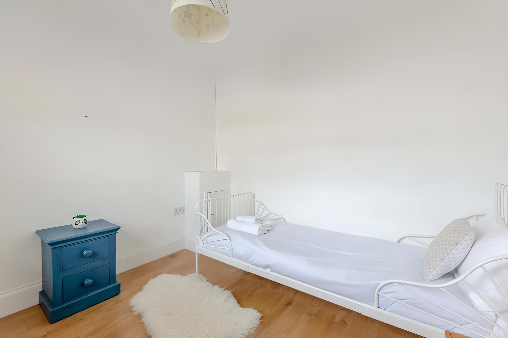 Bright & Spacious 5BD House - Peckham