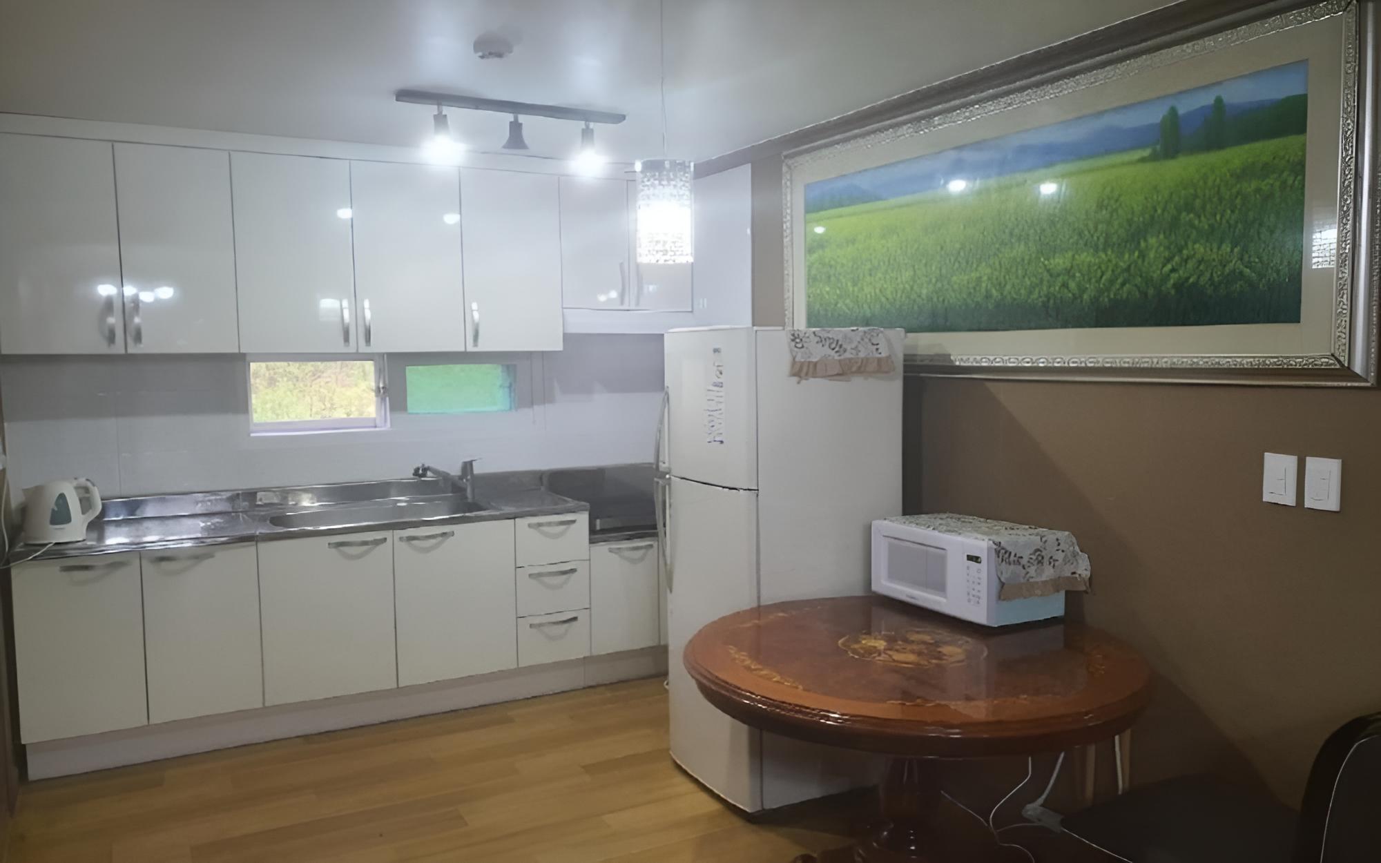 Jecheon Byeoldongjari Pension view 4