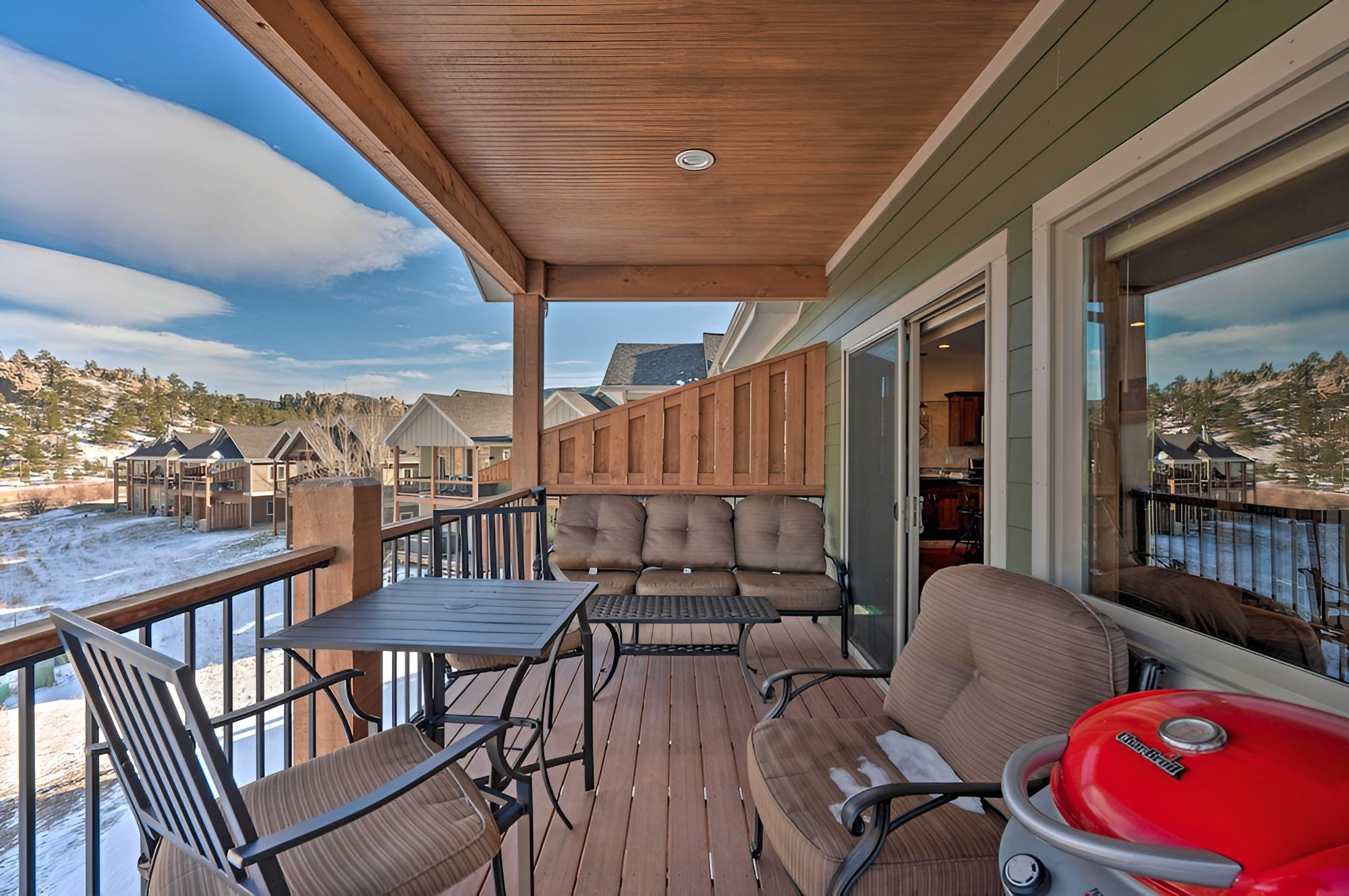 Estes Park Home w/ Hot Tub ~ 5 Mi to Rmnp!