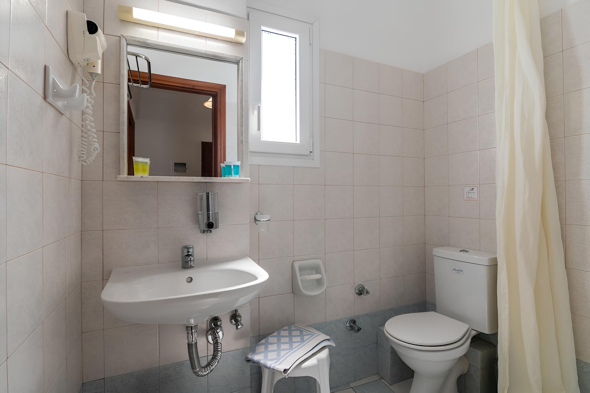 Tilemachos Rooms & Studios