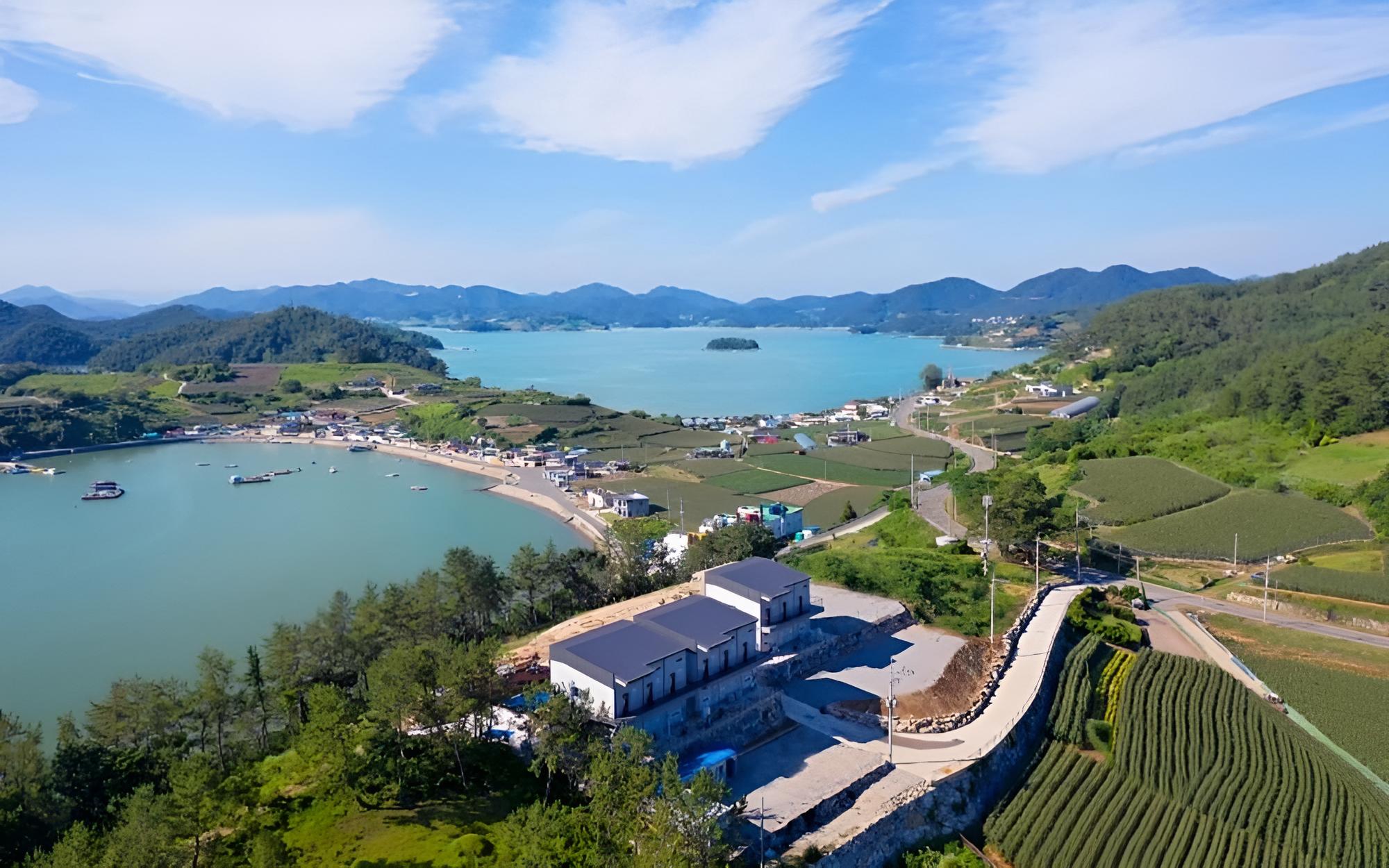 Yeosu Beach Castle Pension