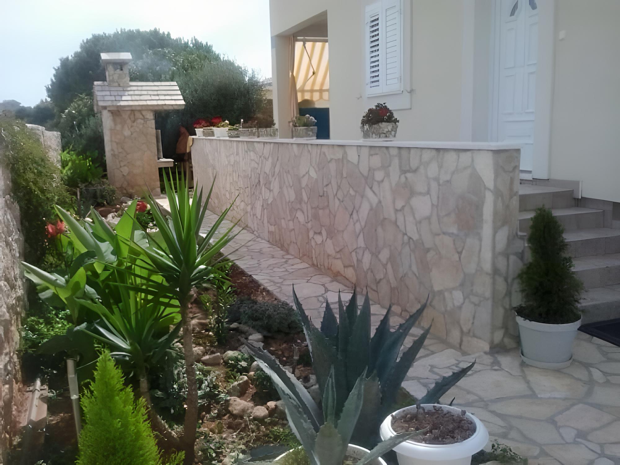 Mer - 10m to the Beach - A1 view 3