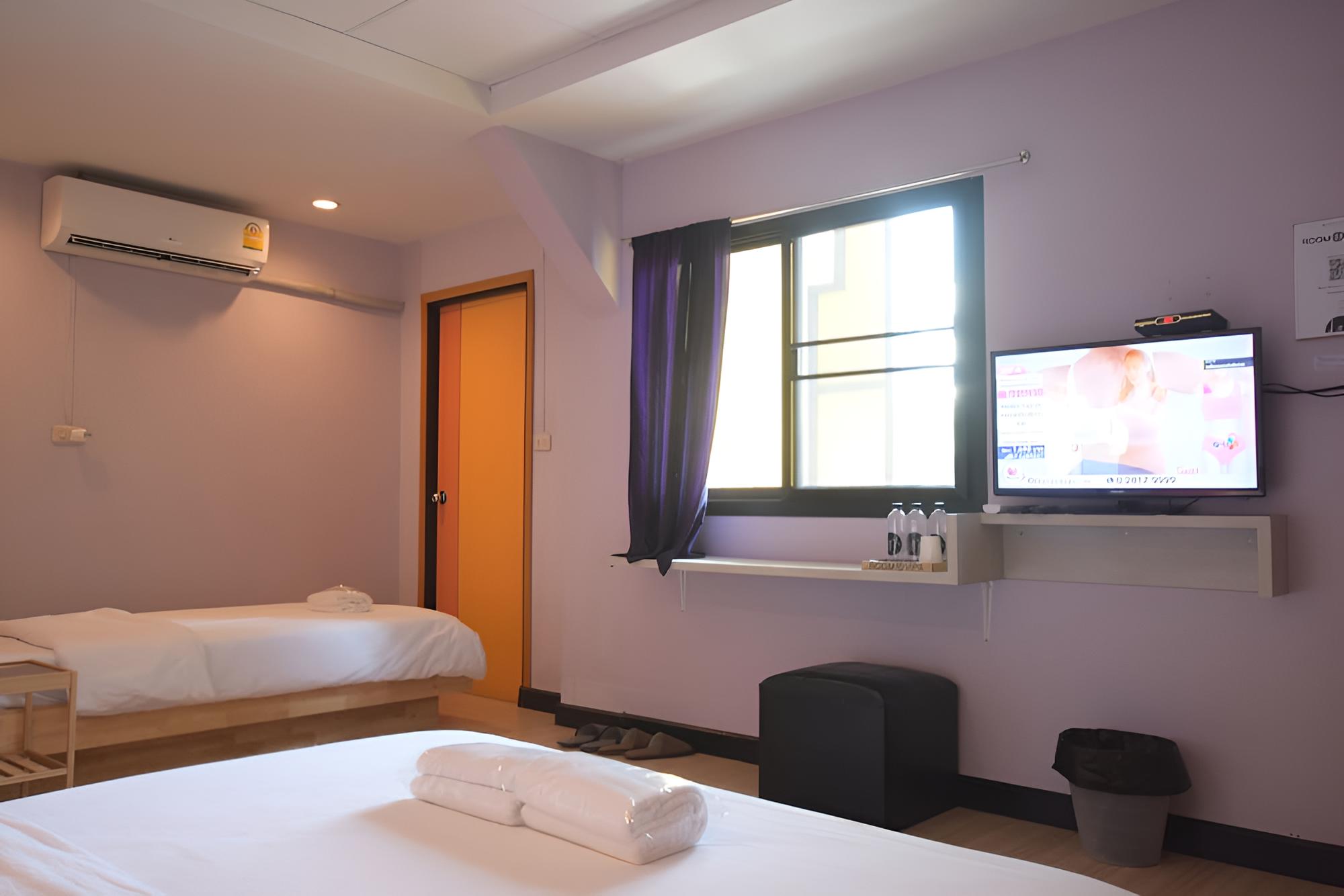 Colorful Flat 5 Min to Taksim Square in Beyoglu
