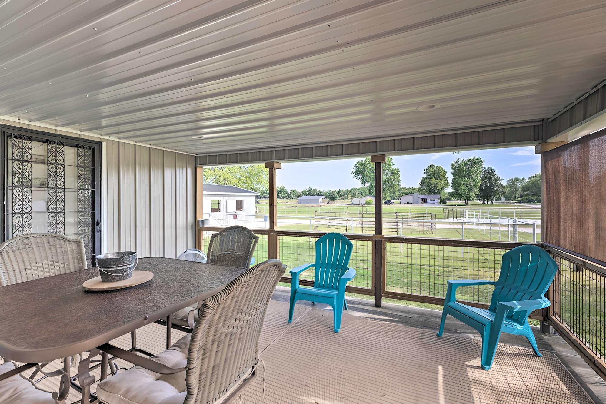 Carthage Family Home W/porch + Horse Boarding