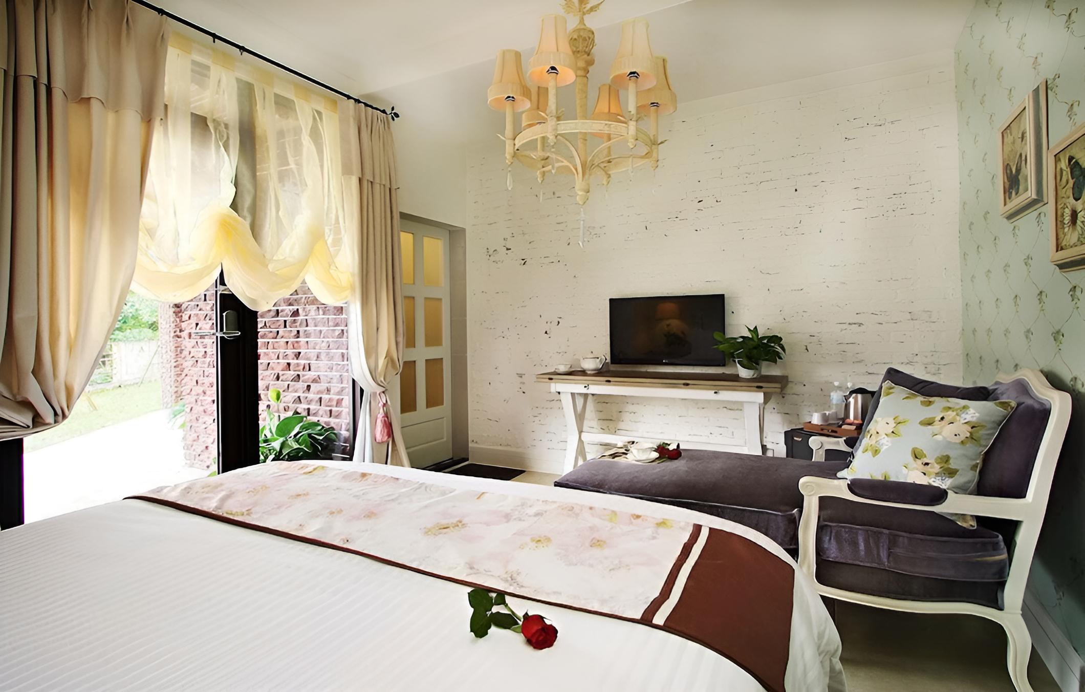Desire & Satisfaction B&B
