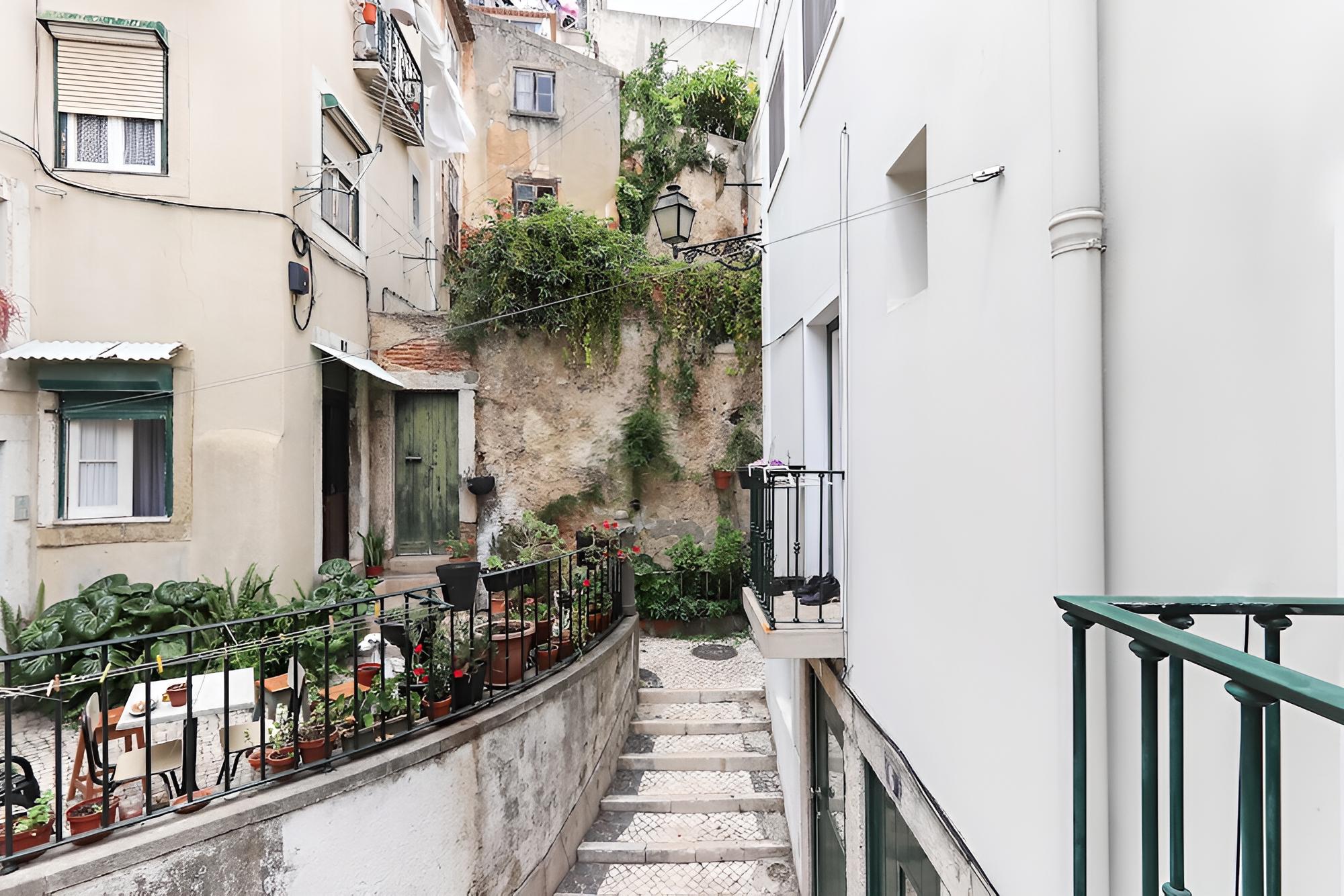 Alfama Orange Loft by Homing