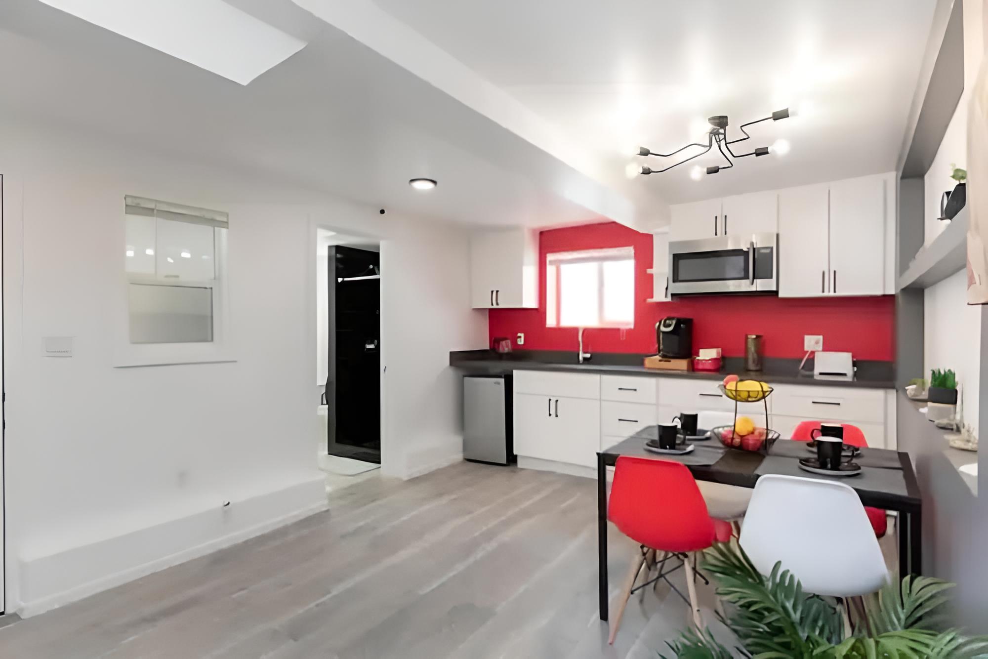 Commercial Homes - Private rooms w Shared bath downtown SFO view 2