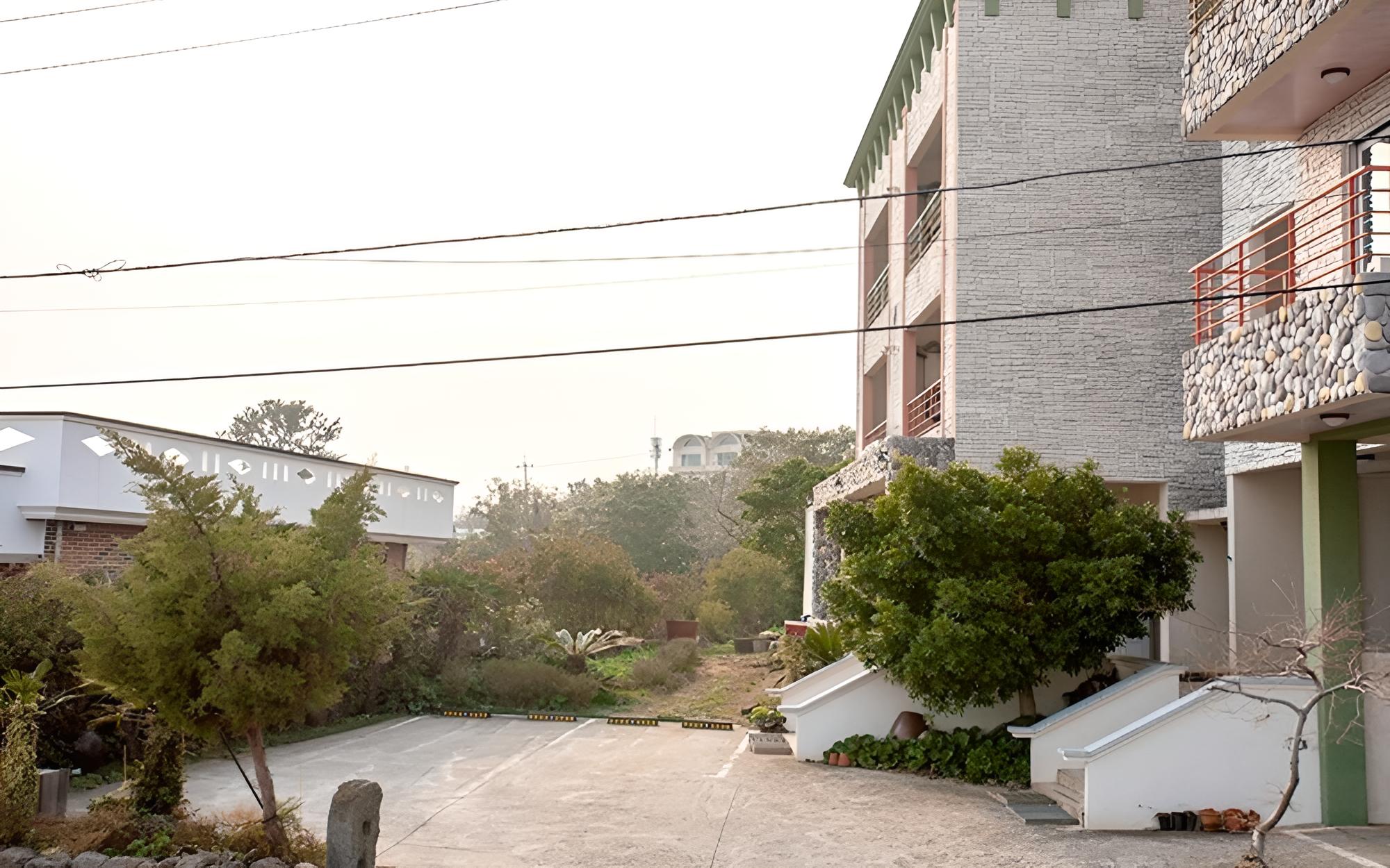 Seogwipo Neyoung Nayoung Pension view 5