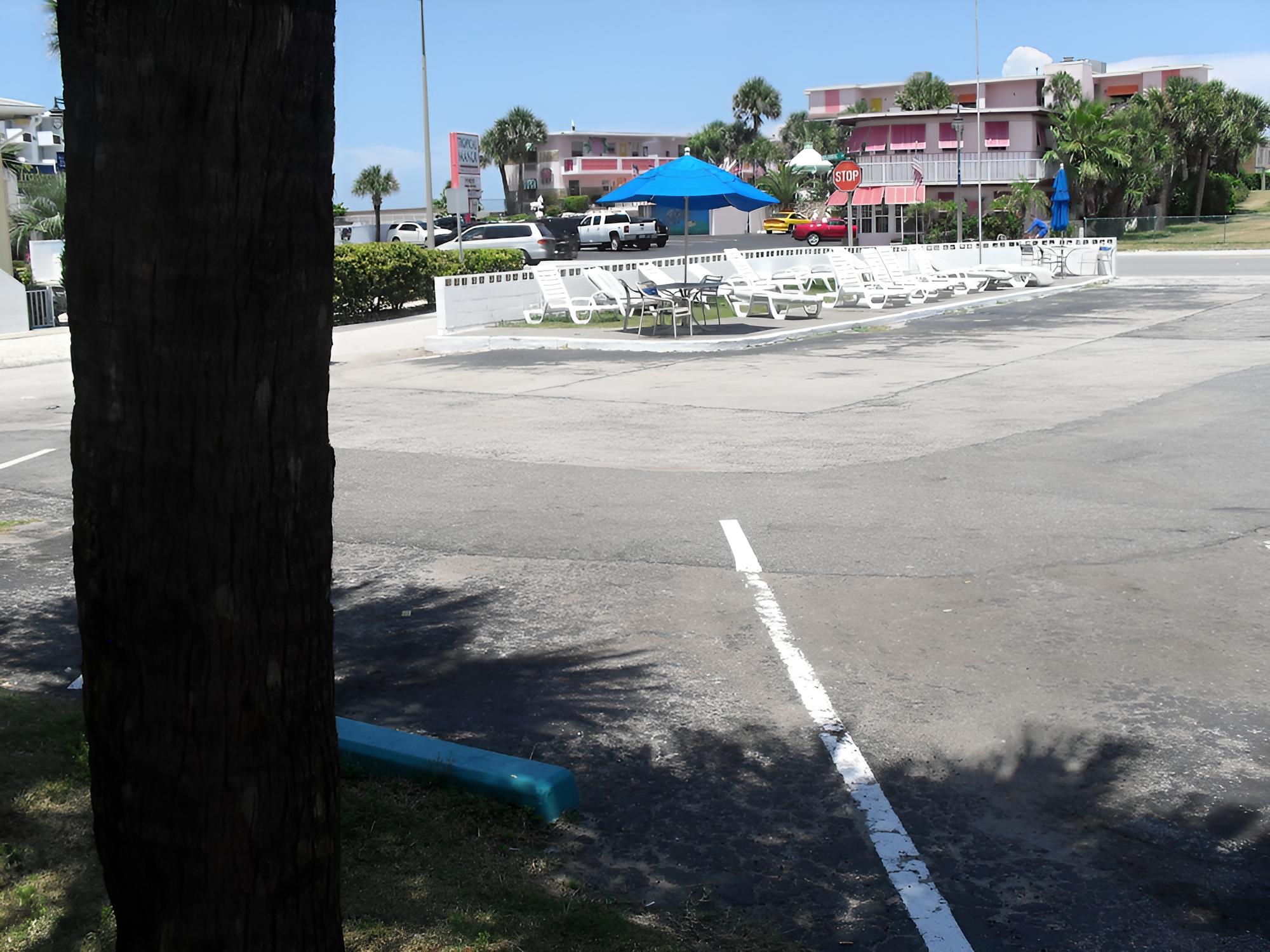 Shore Winds Motel
