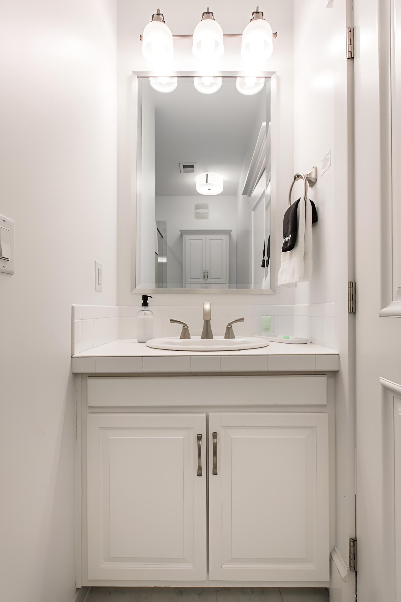 Kansas City Vacations - Oak Street Mansion - Property Image 3