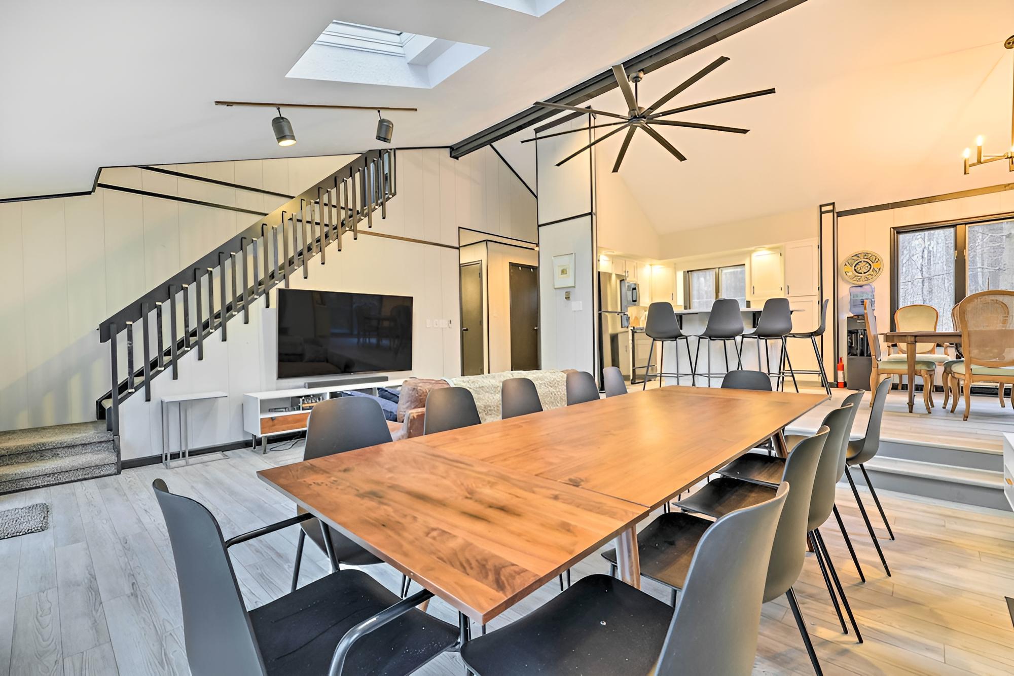 Large Gouldsboro Home w/ Hot Tub & Game Room