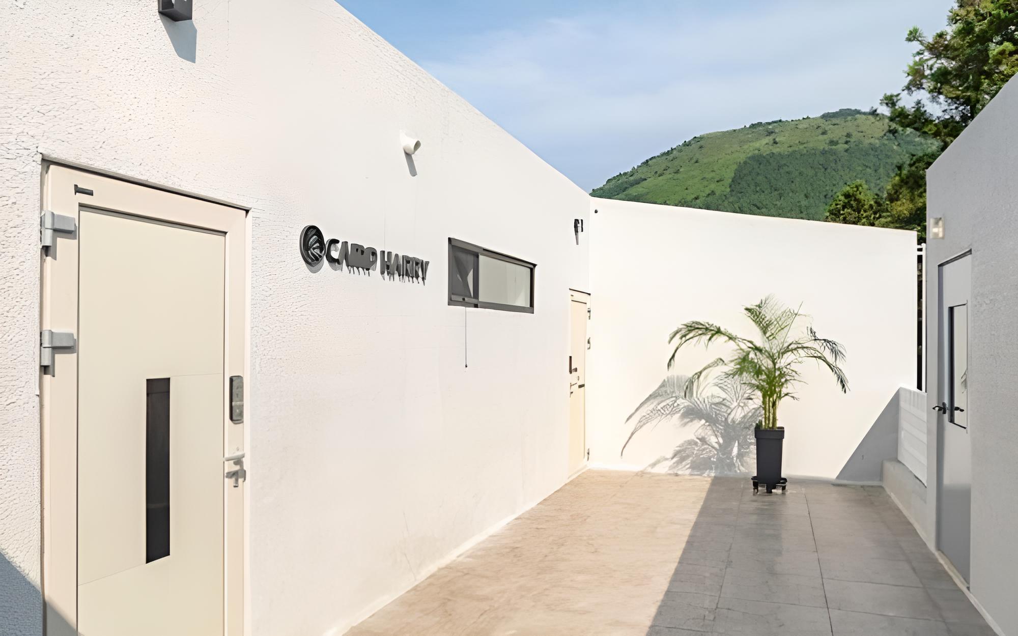 Jeju Camp Harris Spa Pension view 3