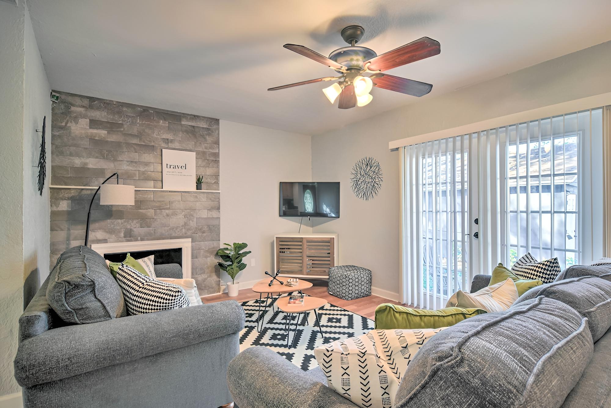 Updated Coastal Home ~ 6 Mi to St Pete Beach