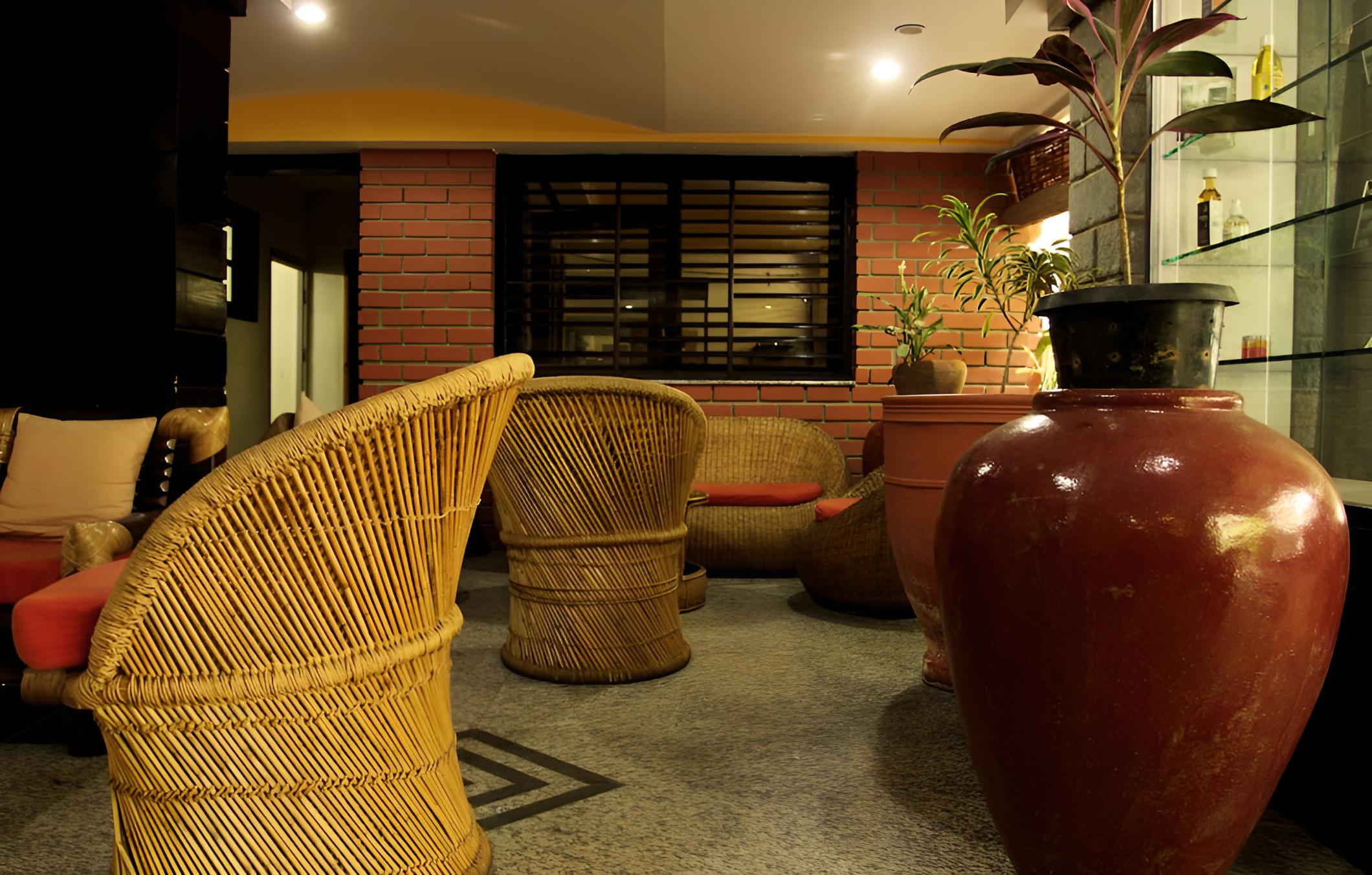 Hotel Mint Green Path
