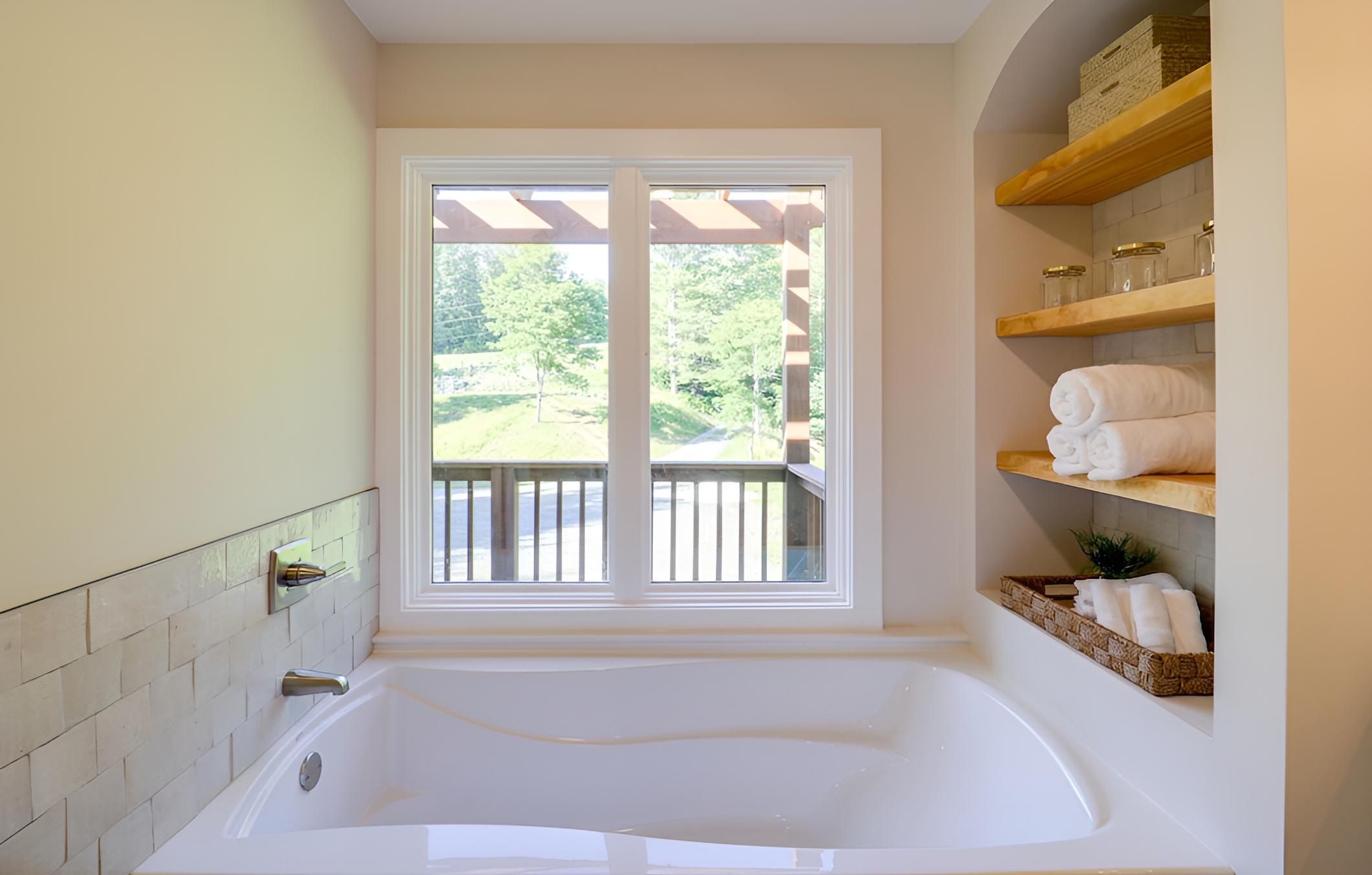 Bakersville Sanctuary w/ Stunning Scenery, Hot Tub