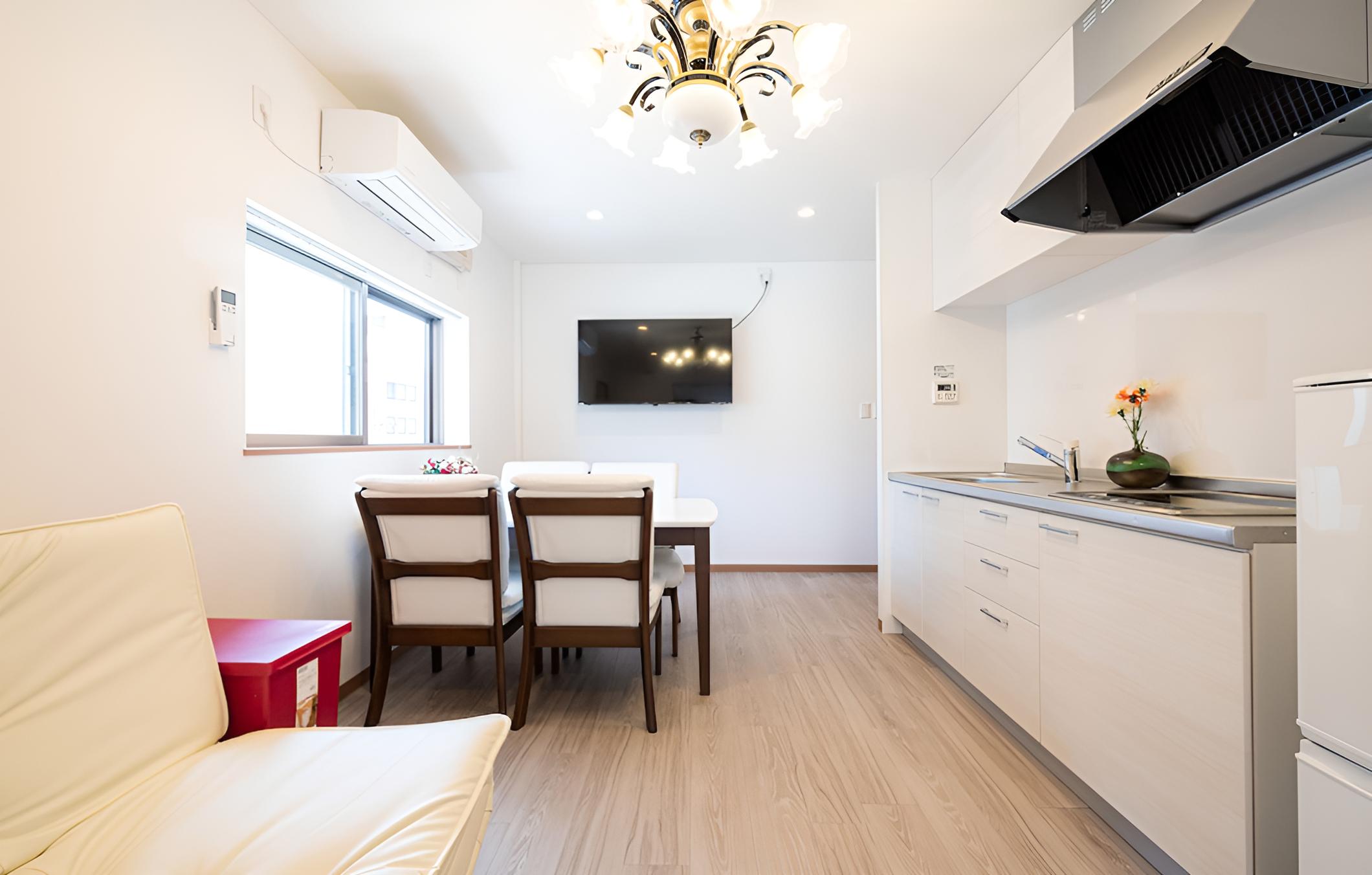 323Nanba-Near the station