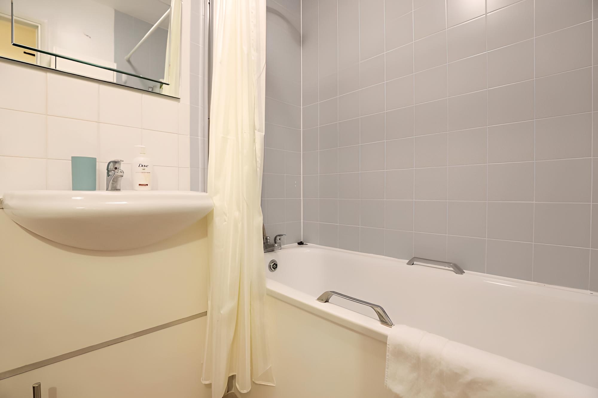 Cosy 1 Bedrooom in Fabulous Location