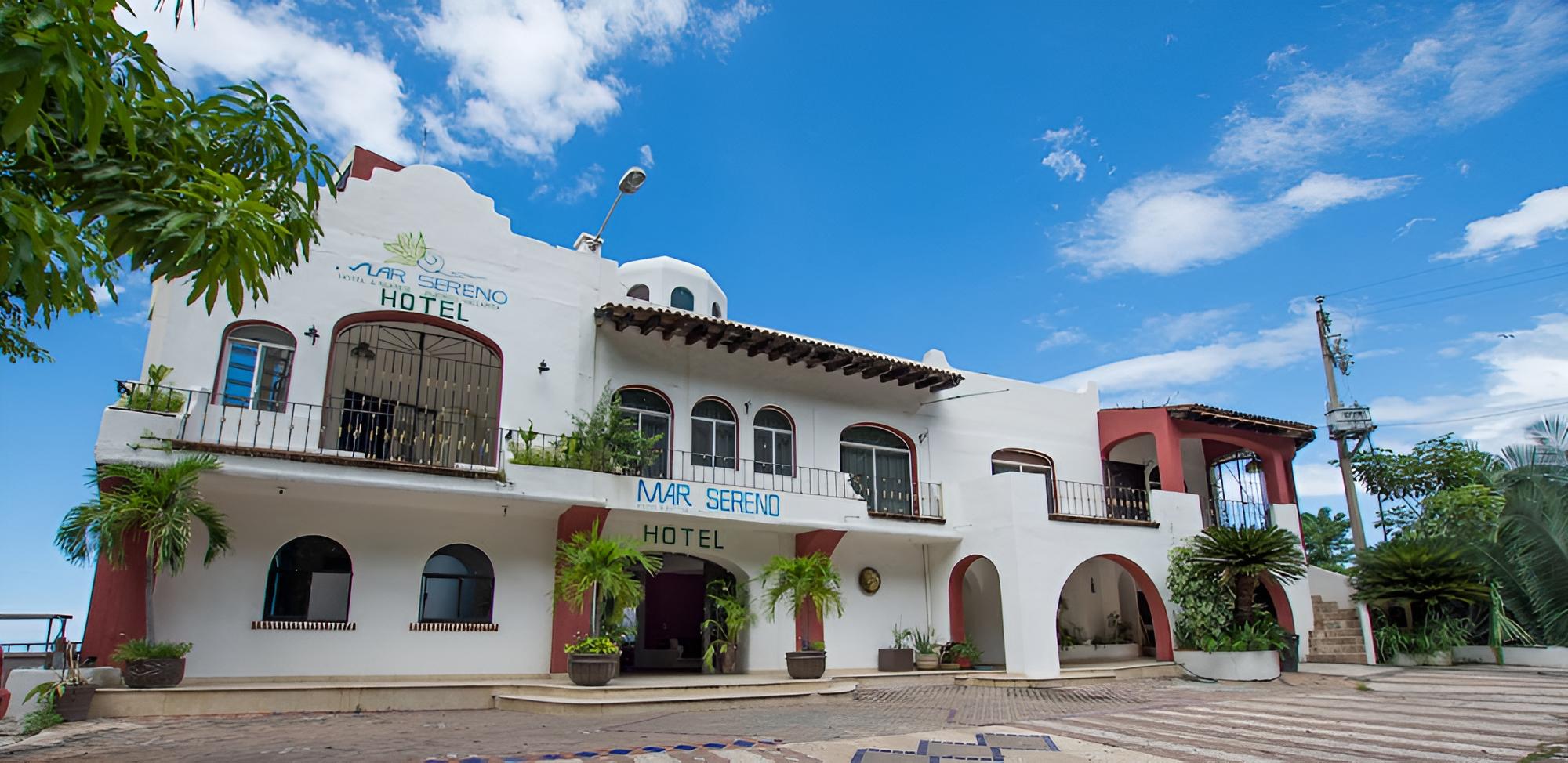 Mar Sereno Hotel & Suites view 2