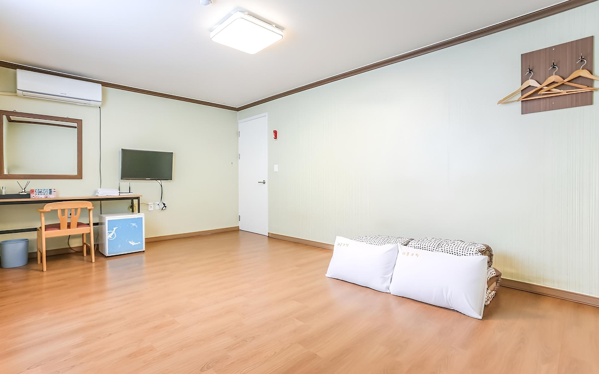 Gangneung Gyeongpodae Eroom — photo 33