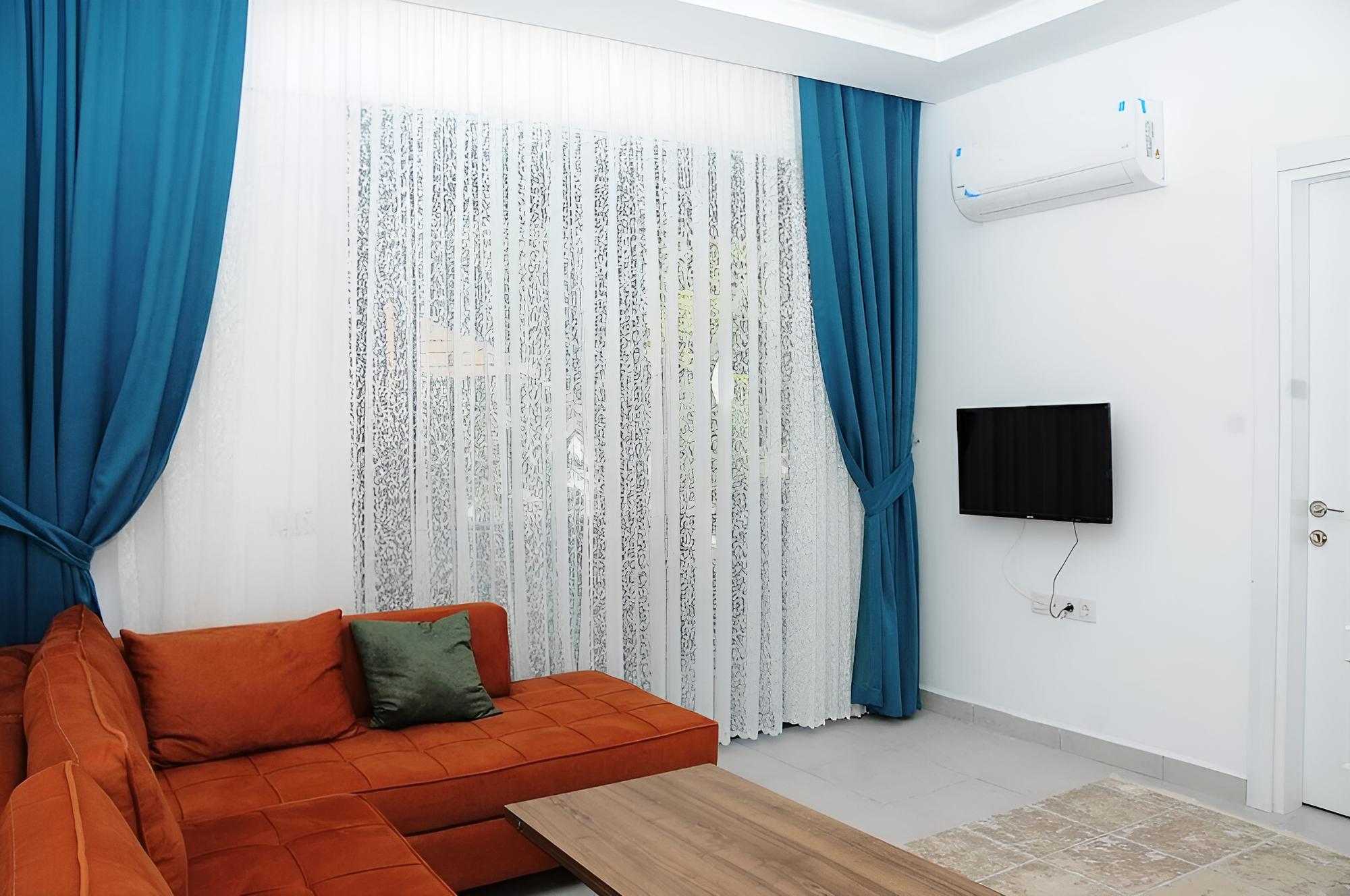 OSCAR SUITES