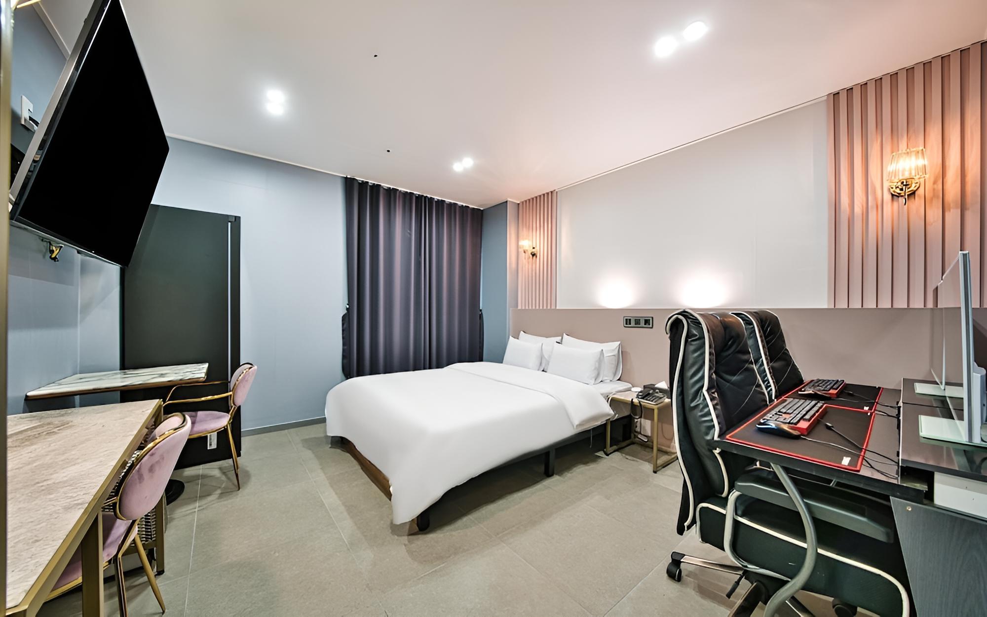 Ansan Grey Design