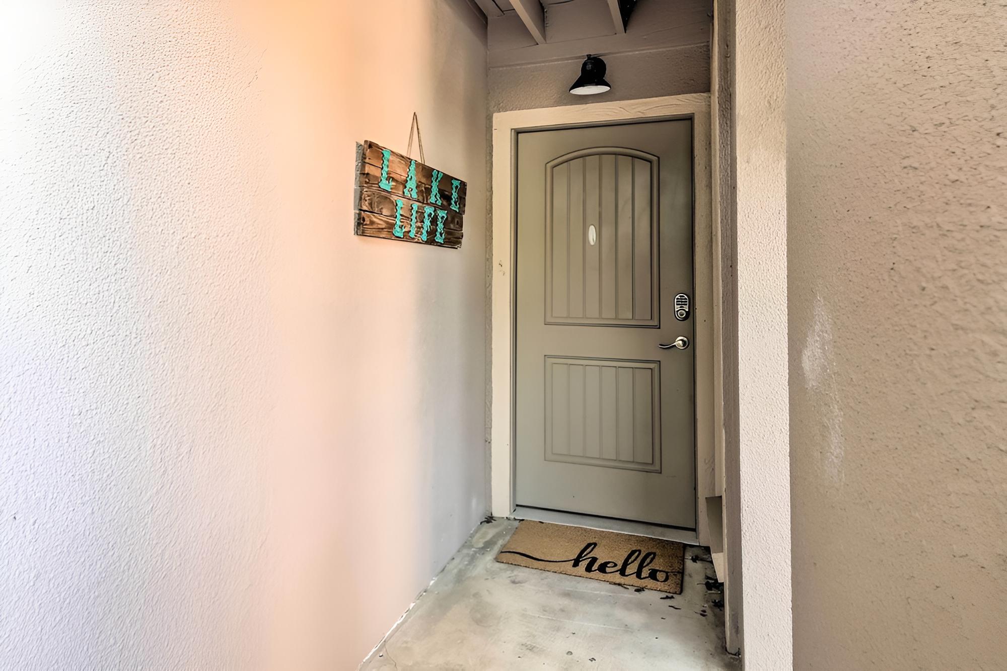 Canyon Lake Condo ~ 2 Mi to Lake & Marina!