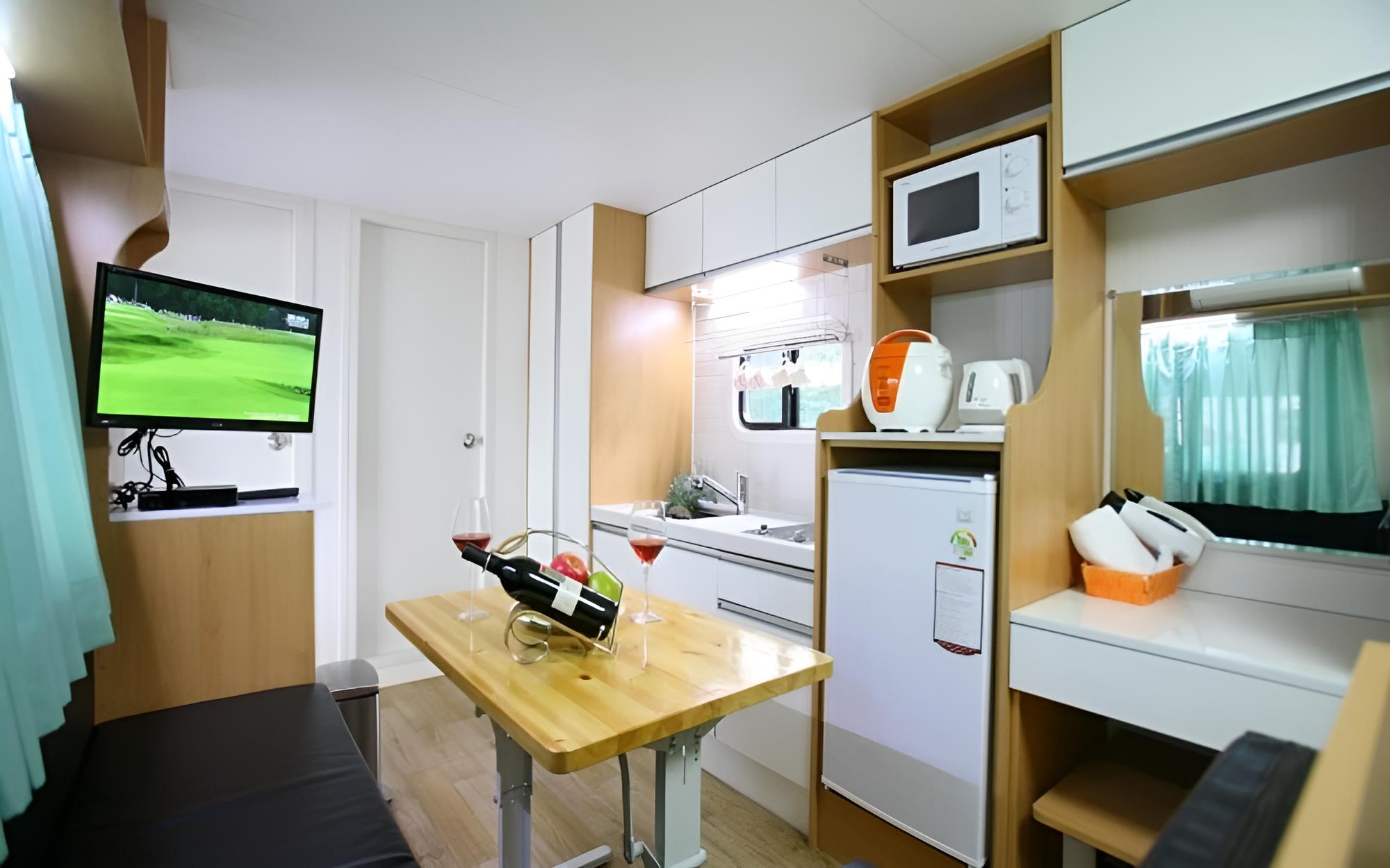 Gapyeong Kalbongsan Caravan Pension view 3