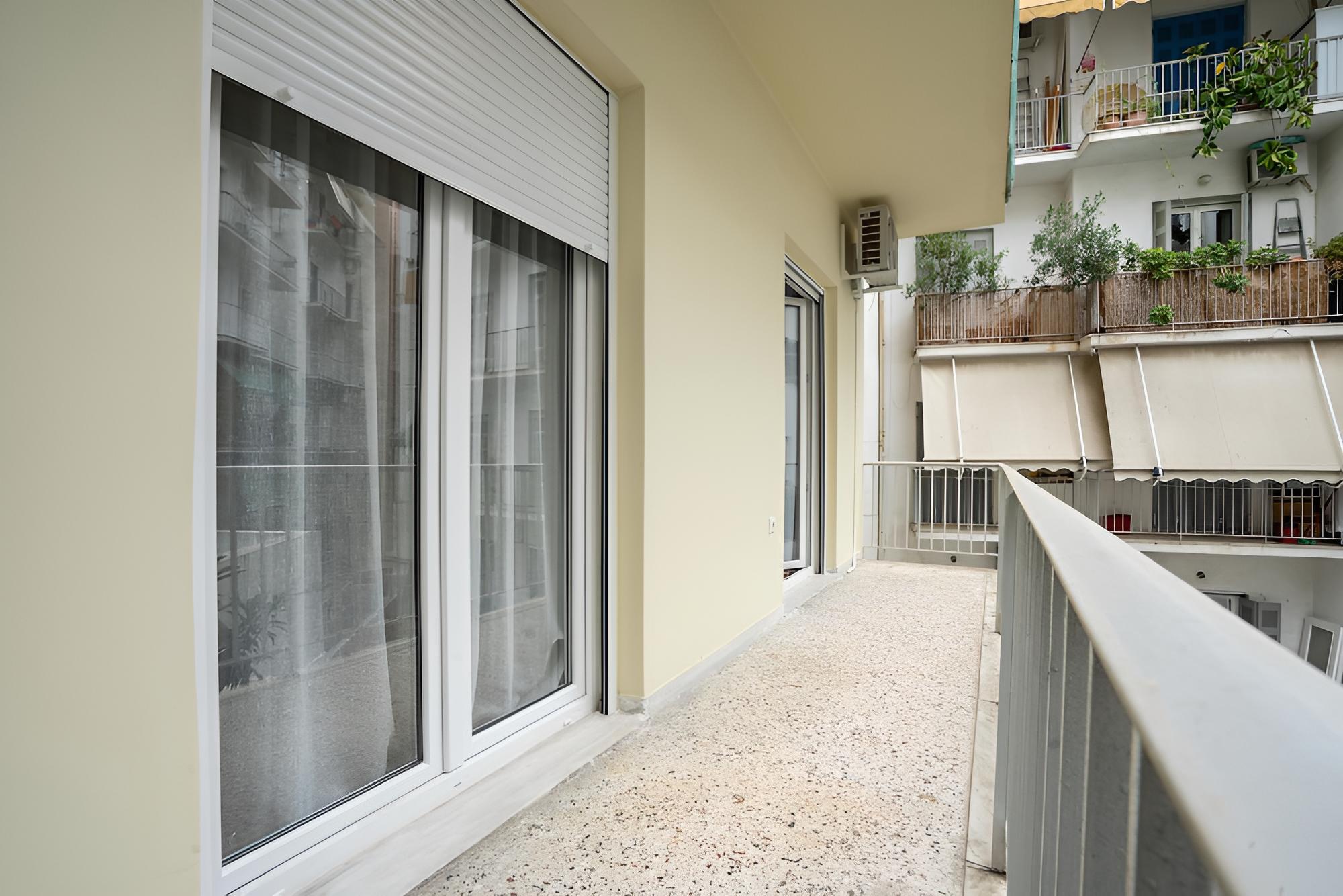 Black Pearl apt in Koukaki