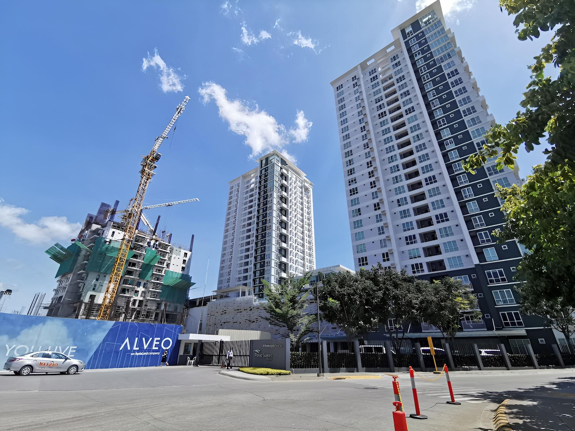 Abreeza Place Davao Condo view 2