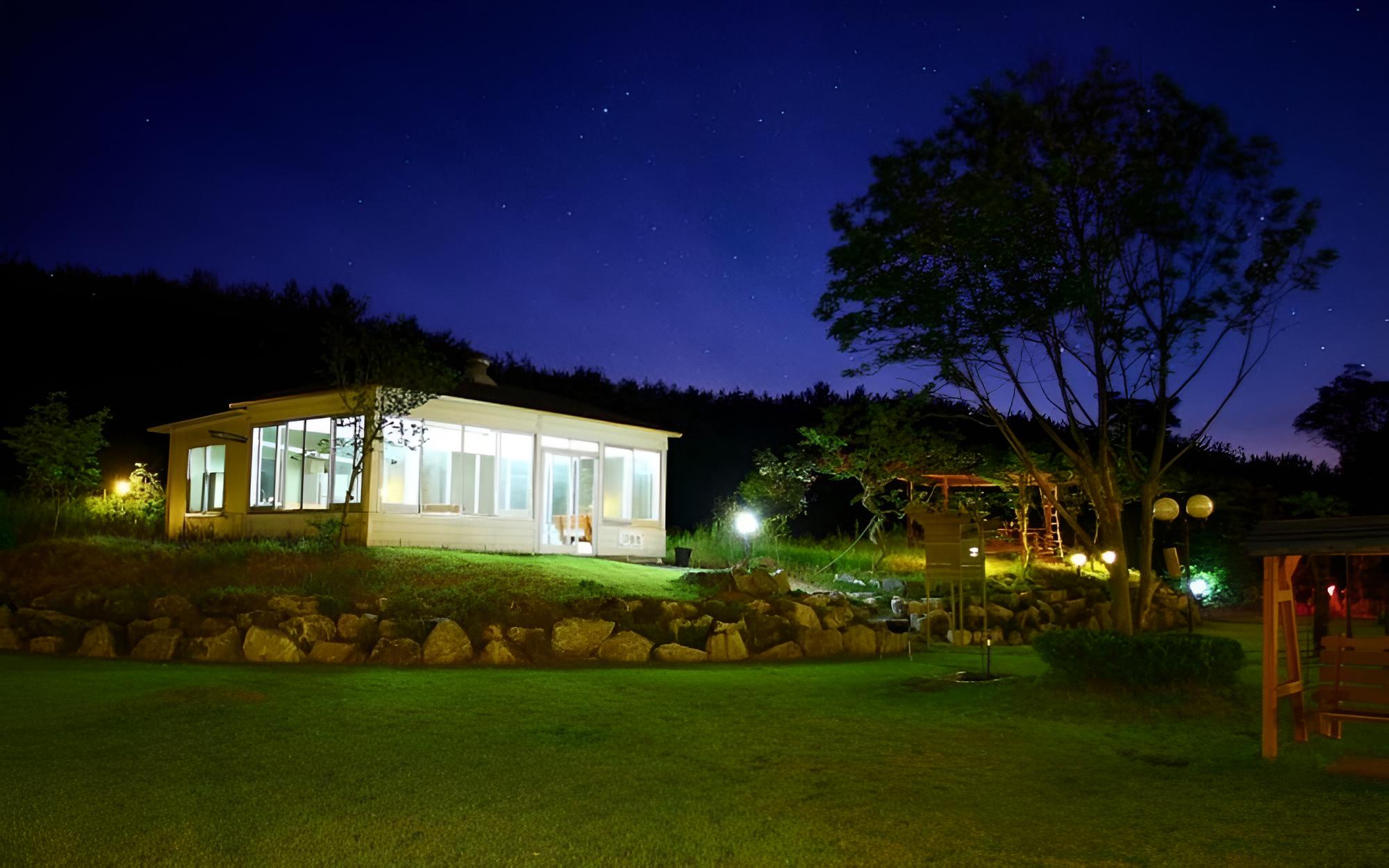 Taean Lemon Treen Pension