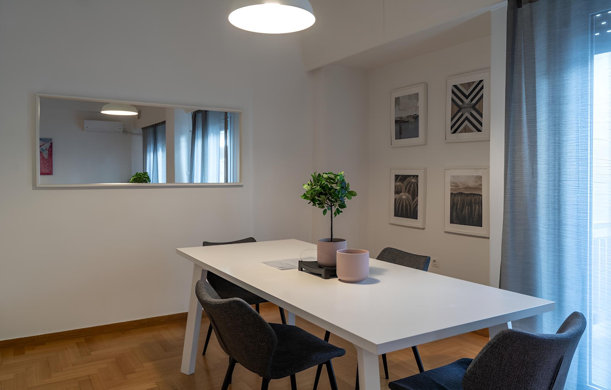 Zan Moreas Beautiful Apt in Koukaki