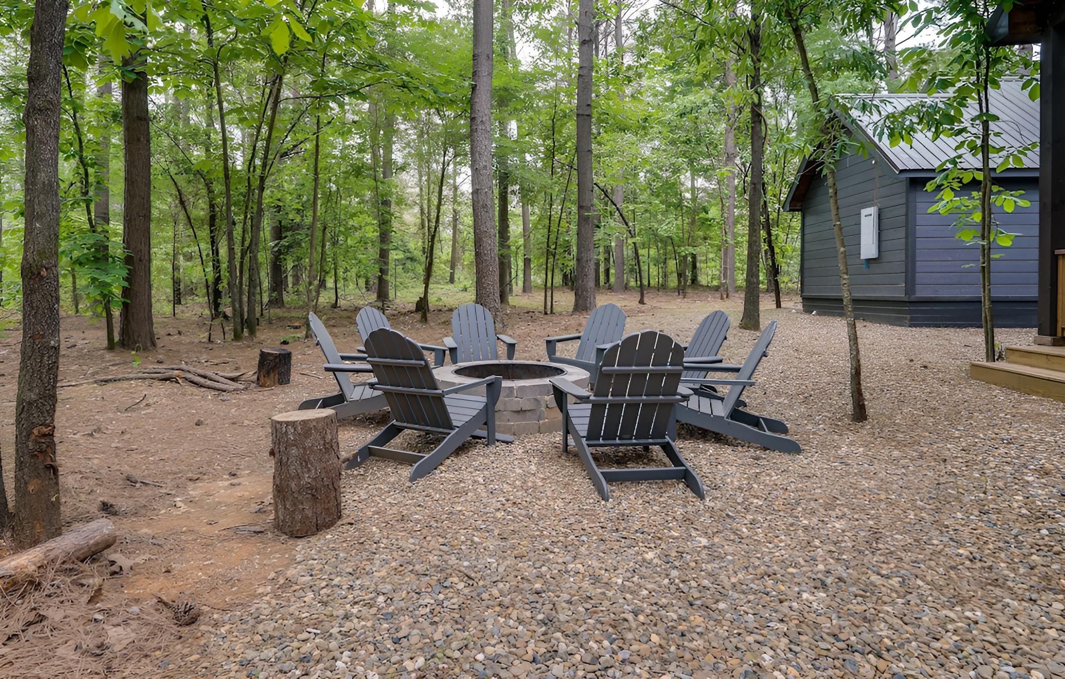 Broken Bow Cabin w/ Private In-law Suite & Hot Tub