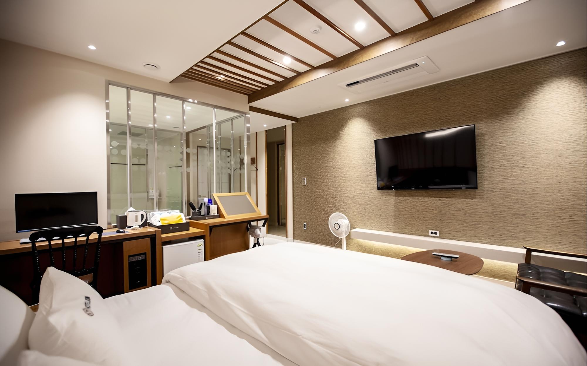 Photo 38