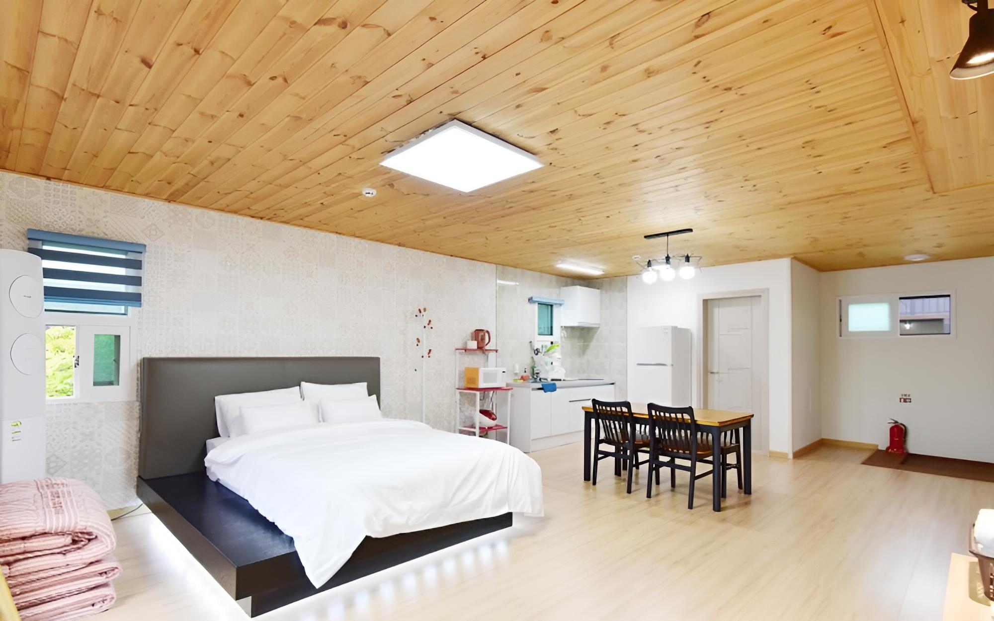 Gyeongju Hay Day House Pension view 5